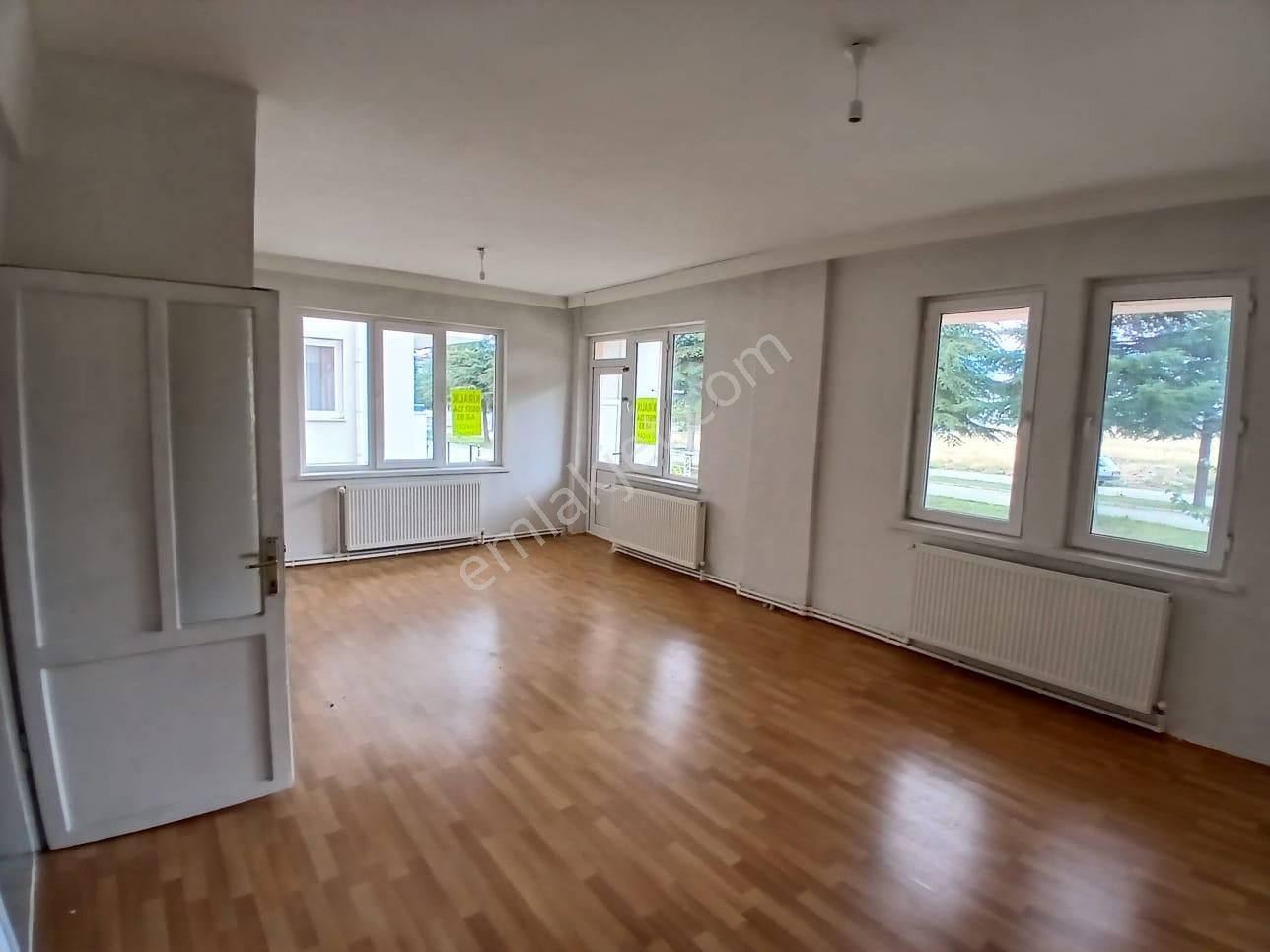 Akçay Emlak'tan Akşehir Park Hayat Hastahanesi Karşısı Birinci Kat Doğalgazlı Kiralık 3+1 Daire - Görsel 7