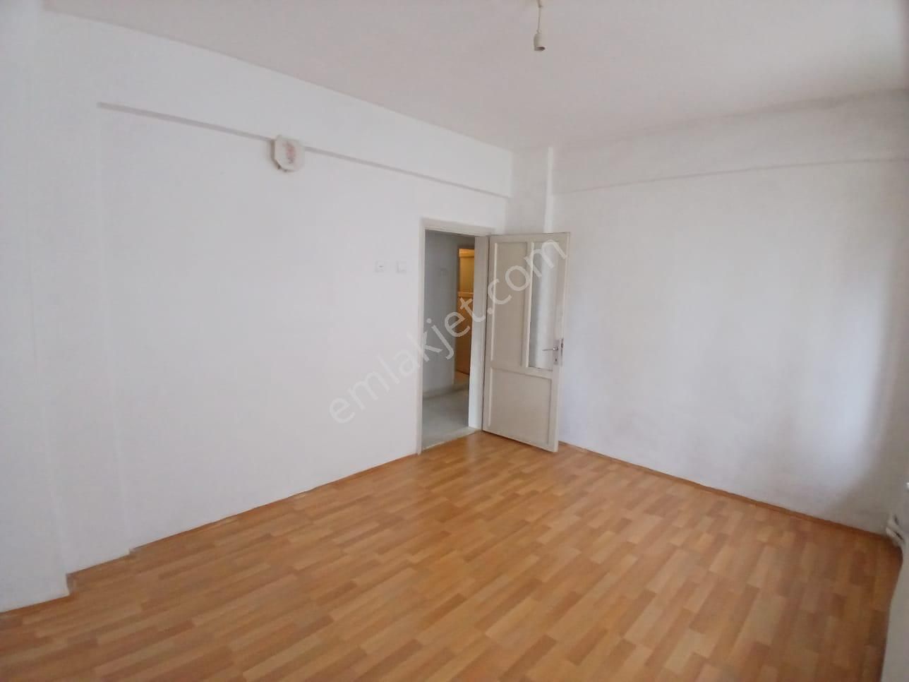 Akçay Emlak'tan Akşehir Park Hayat Hastahanesi Karşısı Birinci Kat Doğalgazlı Kiralık 3+1 Daire - Görsel 15