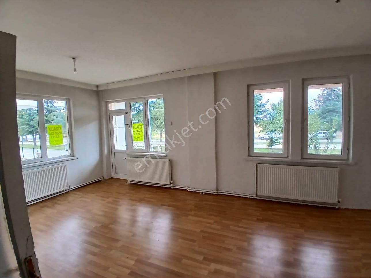 Akçay Emlak'tan Akşehir Park Hayat Hastahanesi Karşısı Birinci Kat Doğalgazlı Kiralık 3+1 Daire - Görsel 9