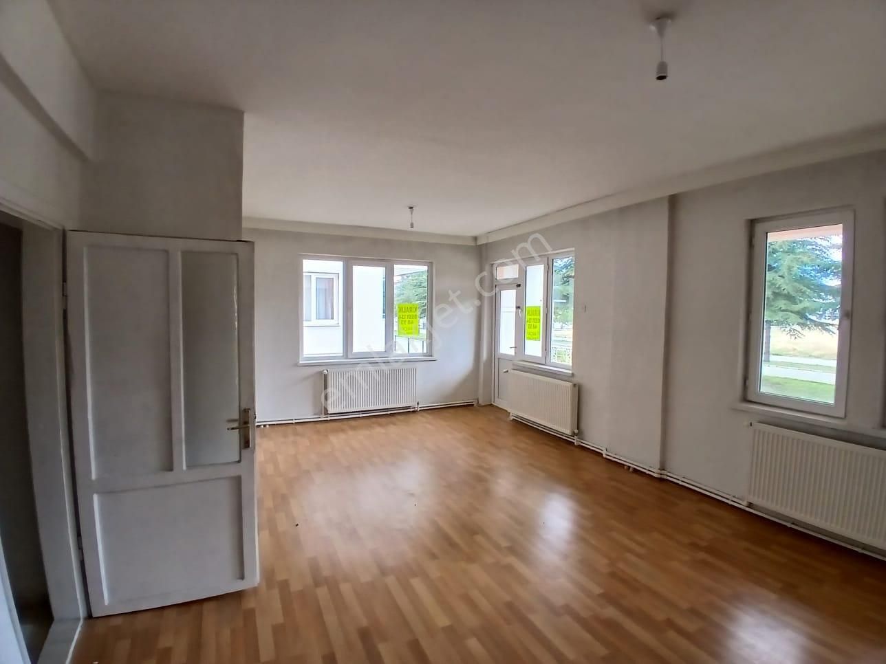 Akçay Emlak'tan Akşehir Park Hayat Hastahanesi Karşısı Birinci Kat Doğalgazlı Kiralık 3+1 Daire - Görsel 8