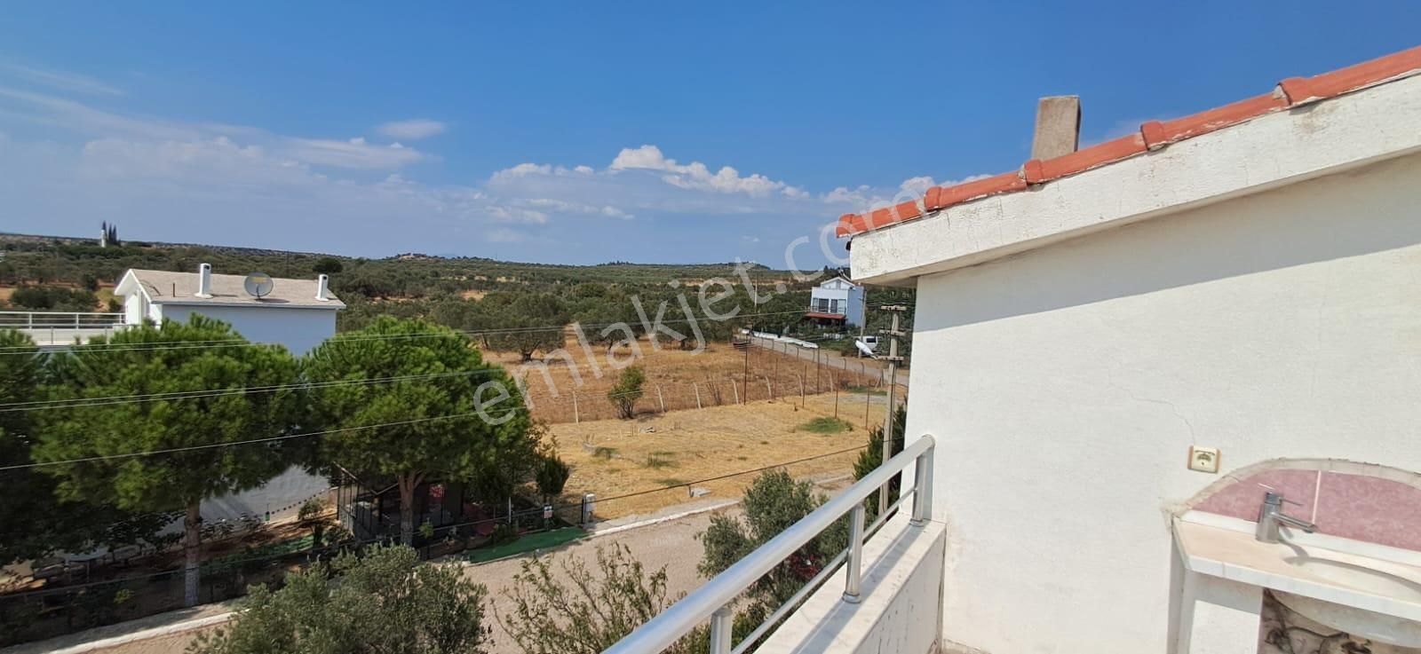 Villamız Bergama Zeytindağ Mahallesi Mavikent Sitesinde Full Eşyalı Triplex - Görsel 8