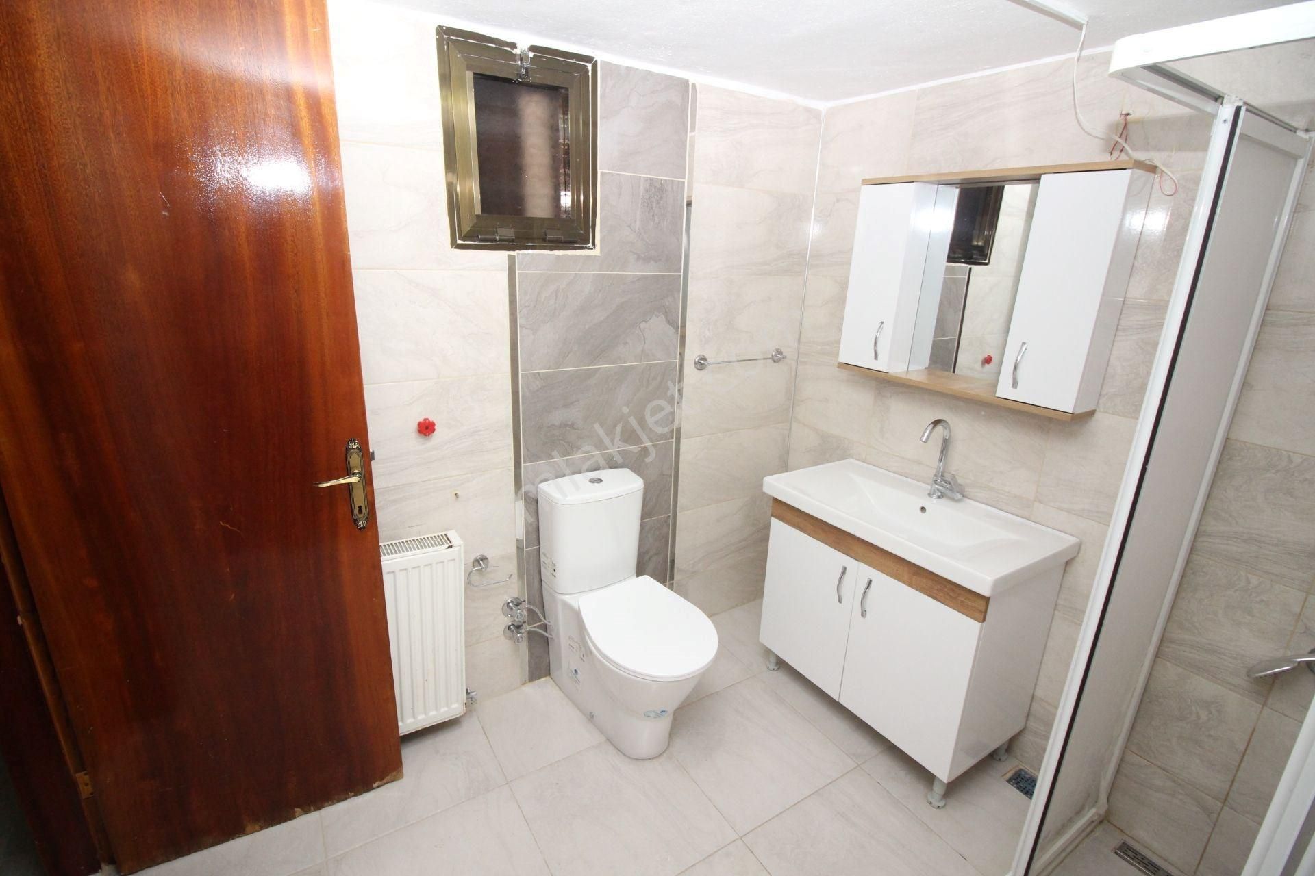 Türk Koleji Yakını Arakat D.gazlı Asansörlü Bakımlı 3+1 Daire - Görsel 18