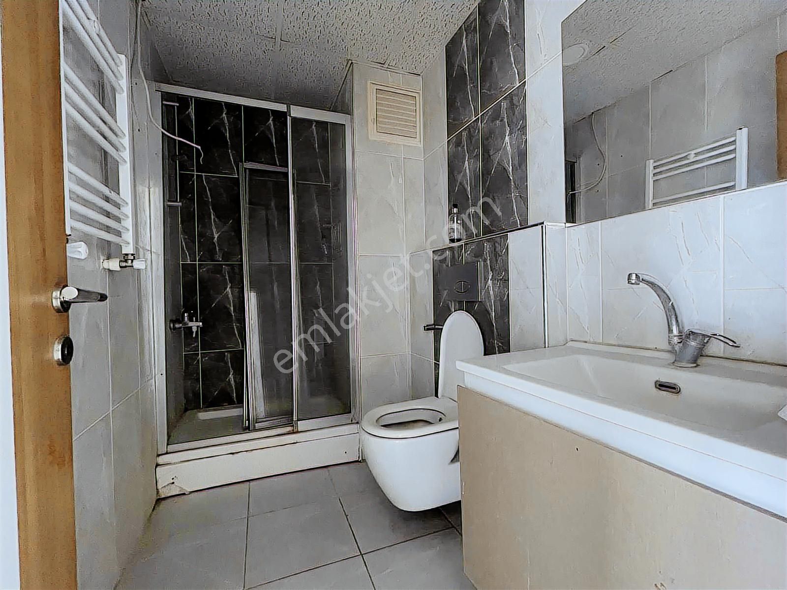 Para'dan Site İçinde 1+1 Satılık Daire - Görsel 3