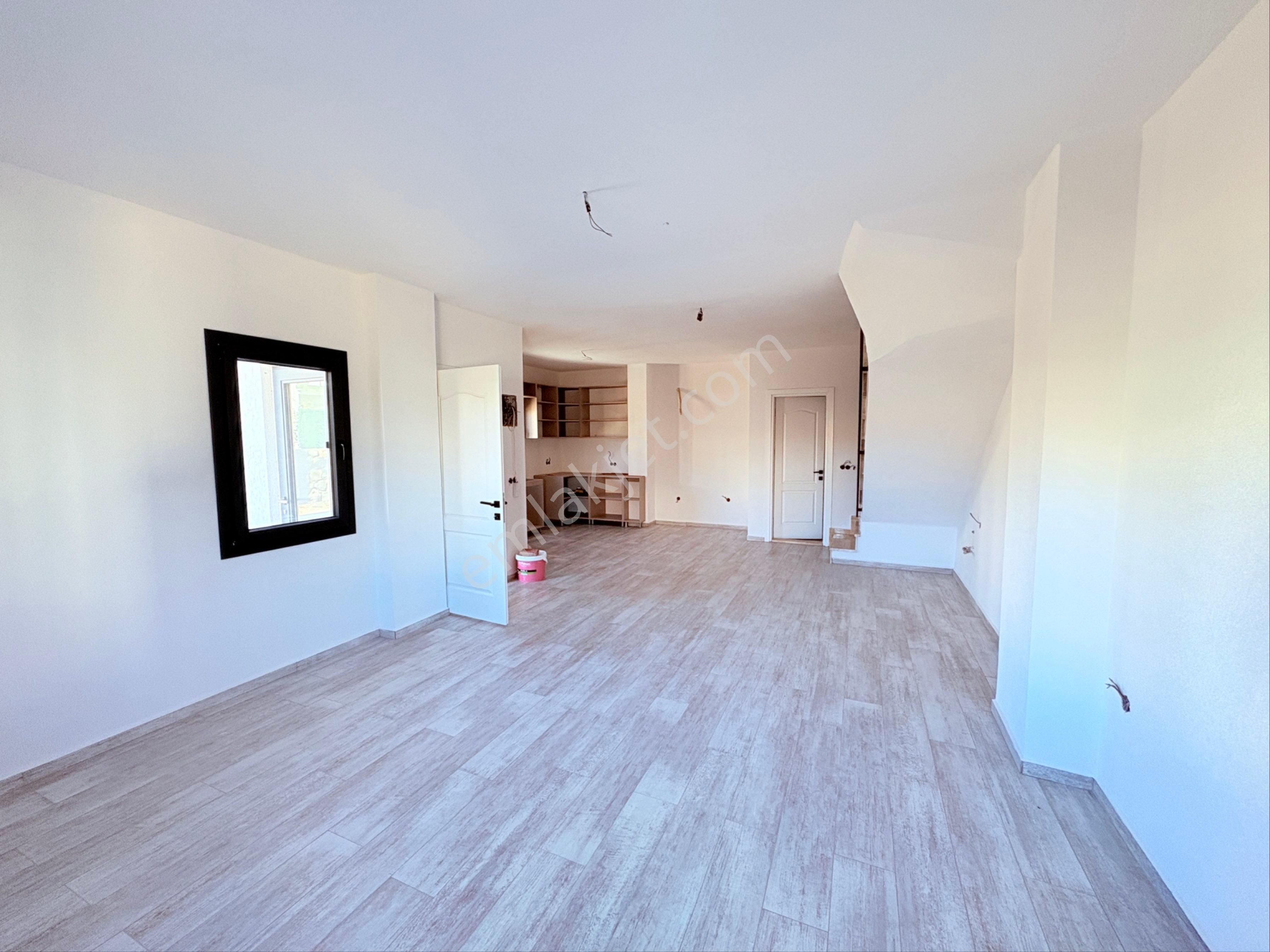 Bodrum Gümüşlük Merkezde Satılık 2+1 Dubleks - Görsel 8