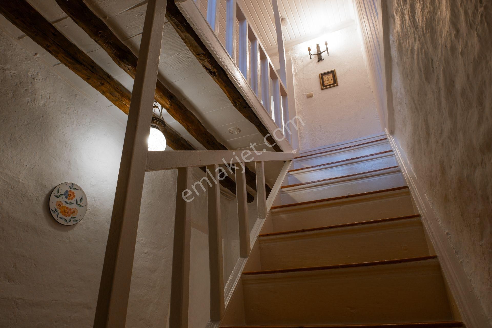 Ilıca'da Satılık Havuzlu 4+1 Taş Villa - Görsel 18