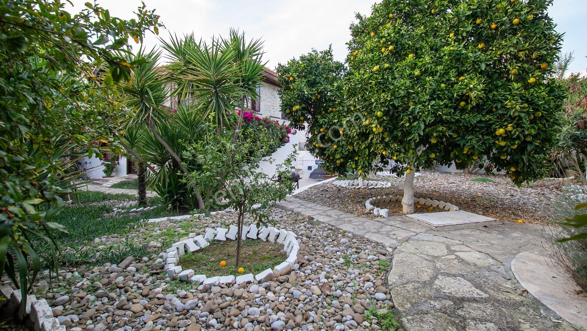 Ilıca'da Satılık Havuzlu 4+1 Taş Villa - Görsel 35