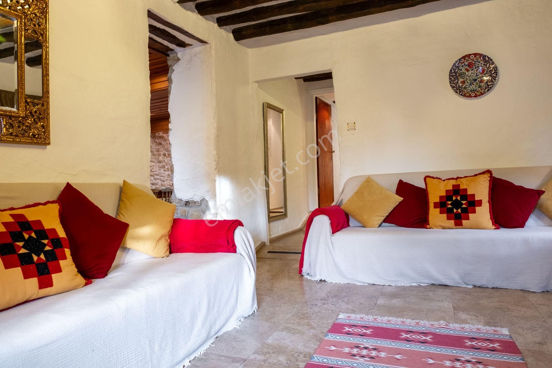 Ilıca'da Satılık Havuzlu 4+1 Taş Villa - Görsel 24