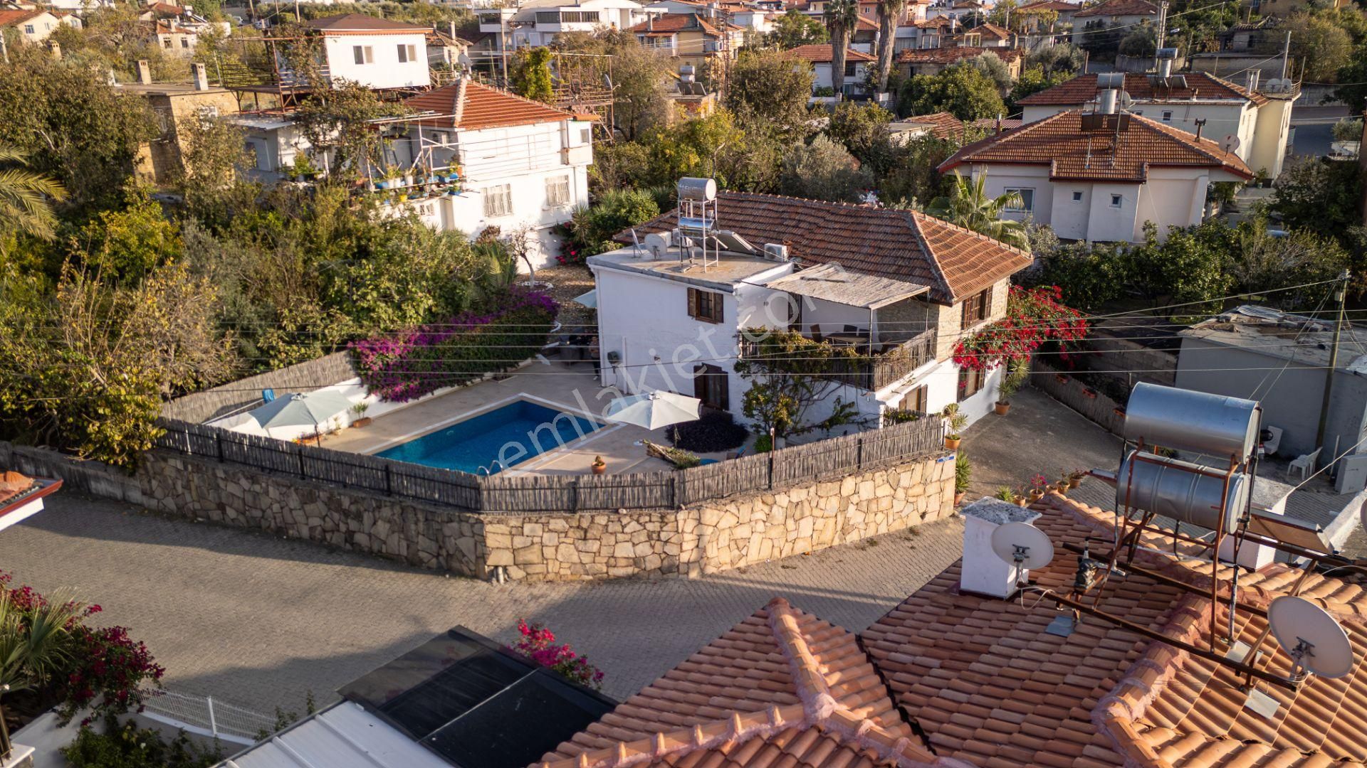 Ilıca'da Satılık Havuzlu 4+1 Taş Villa - Görsel 34