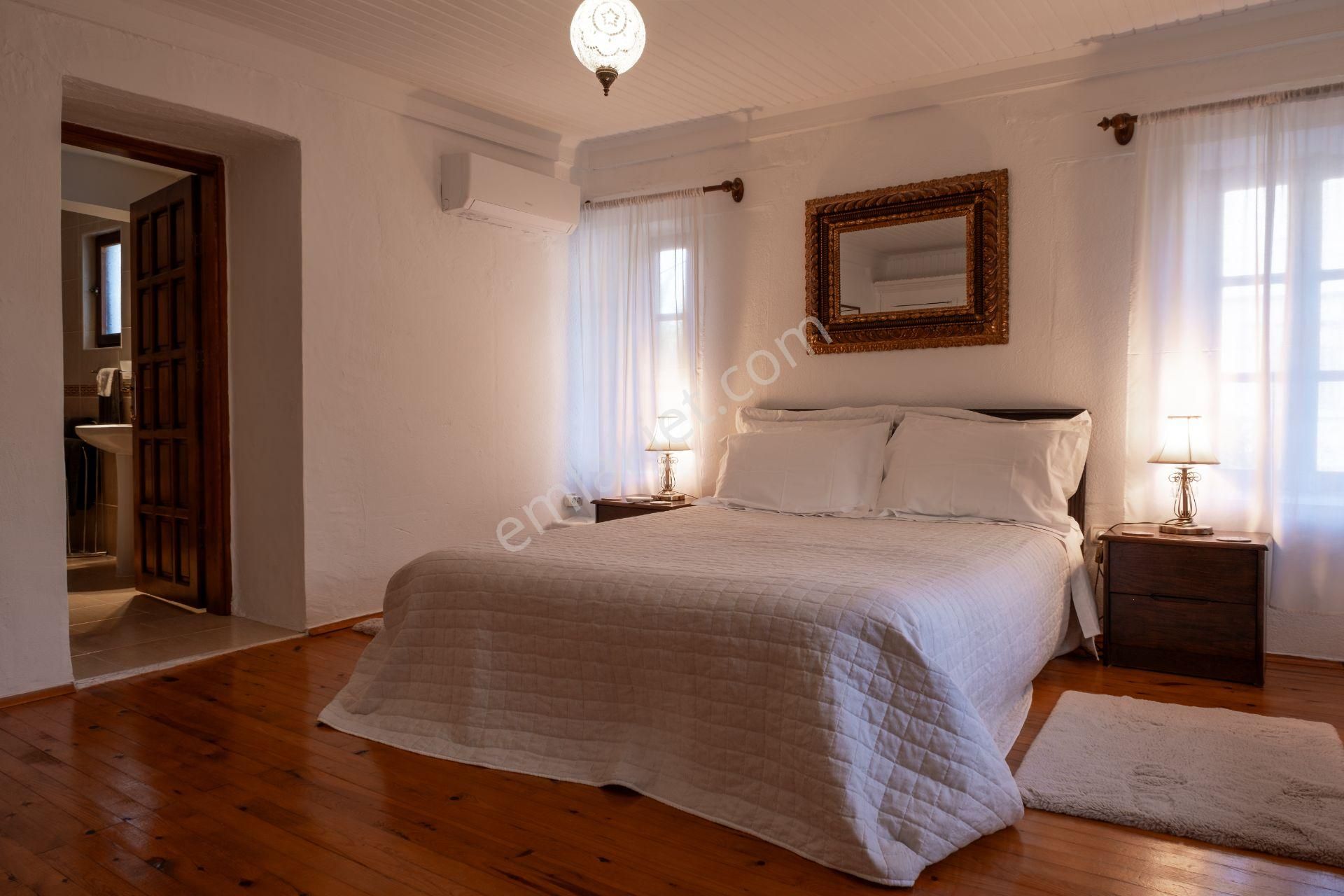 Ilıca'da Satılık Havuzlu 4+1 Taş Villa - Görsel 6