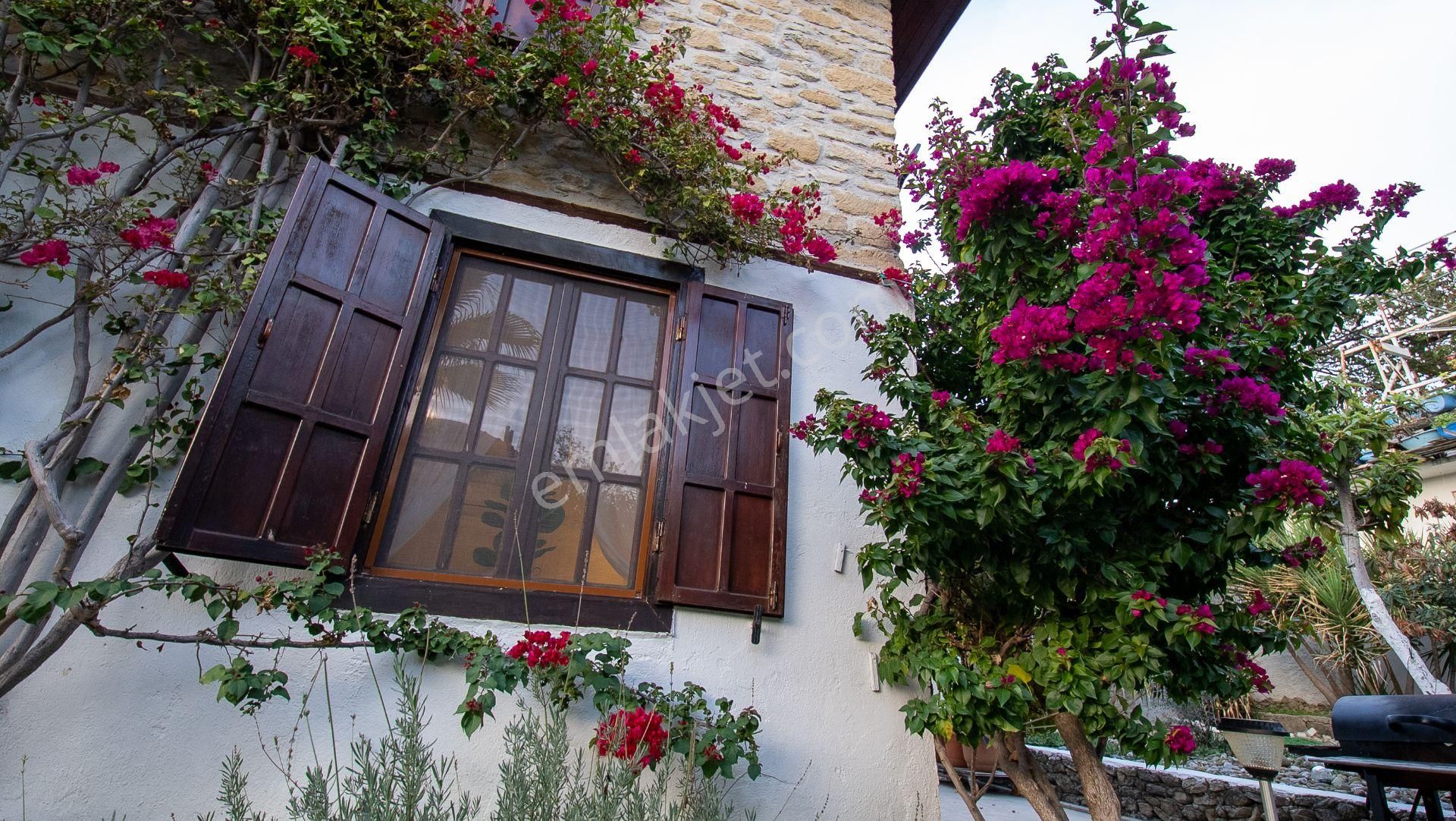 Ilıca'da Satılık Havuzlu 4+1 Taş Villa - Görsel 28