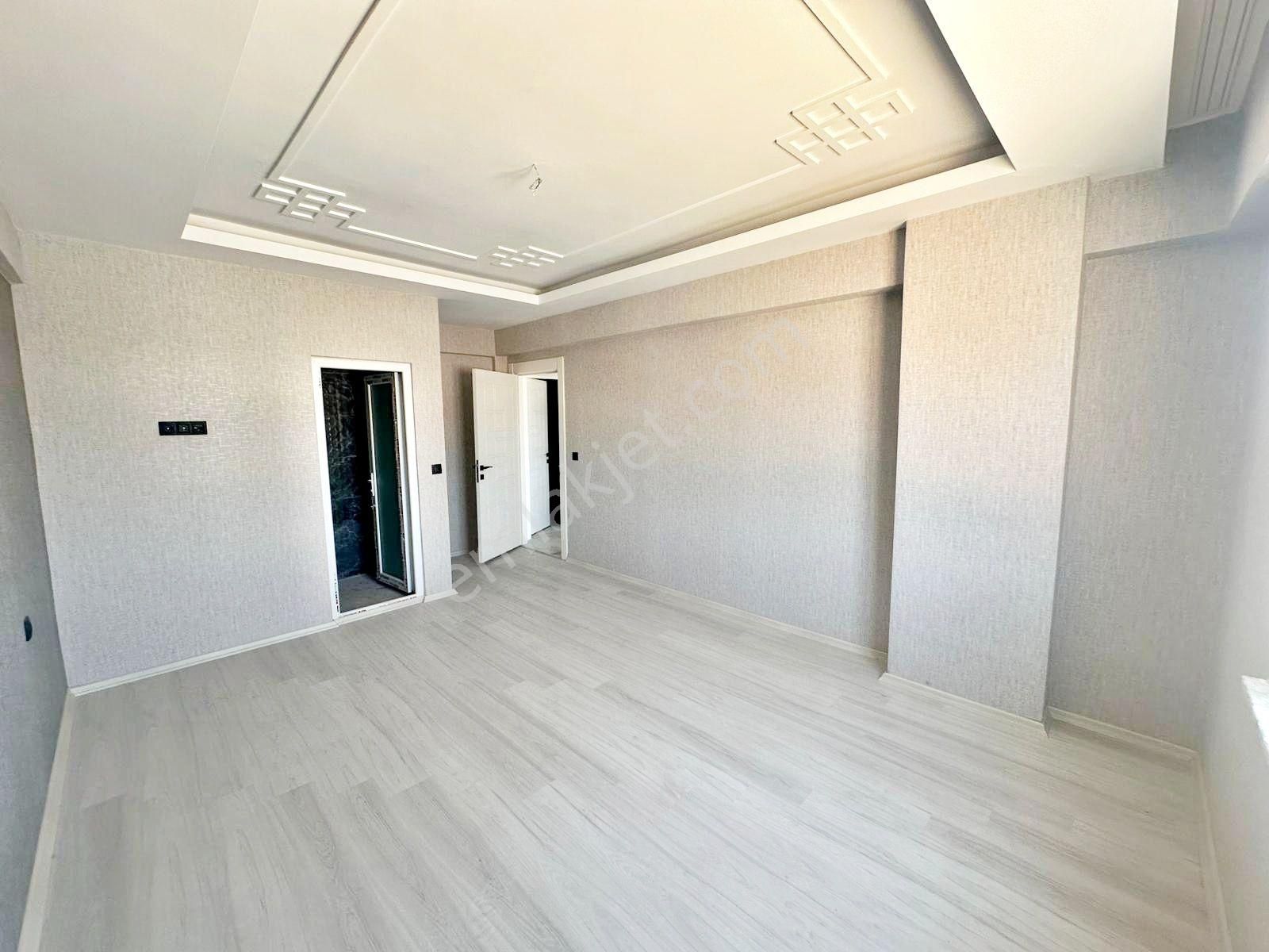 Belkız'da Cadde Üzeri Sıfır !yemek Odalı Cam Balkonlu U.lüx3.5+1 - Görsel 23