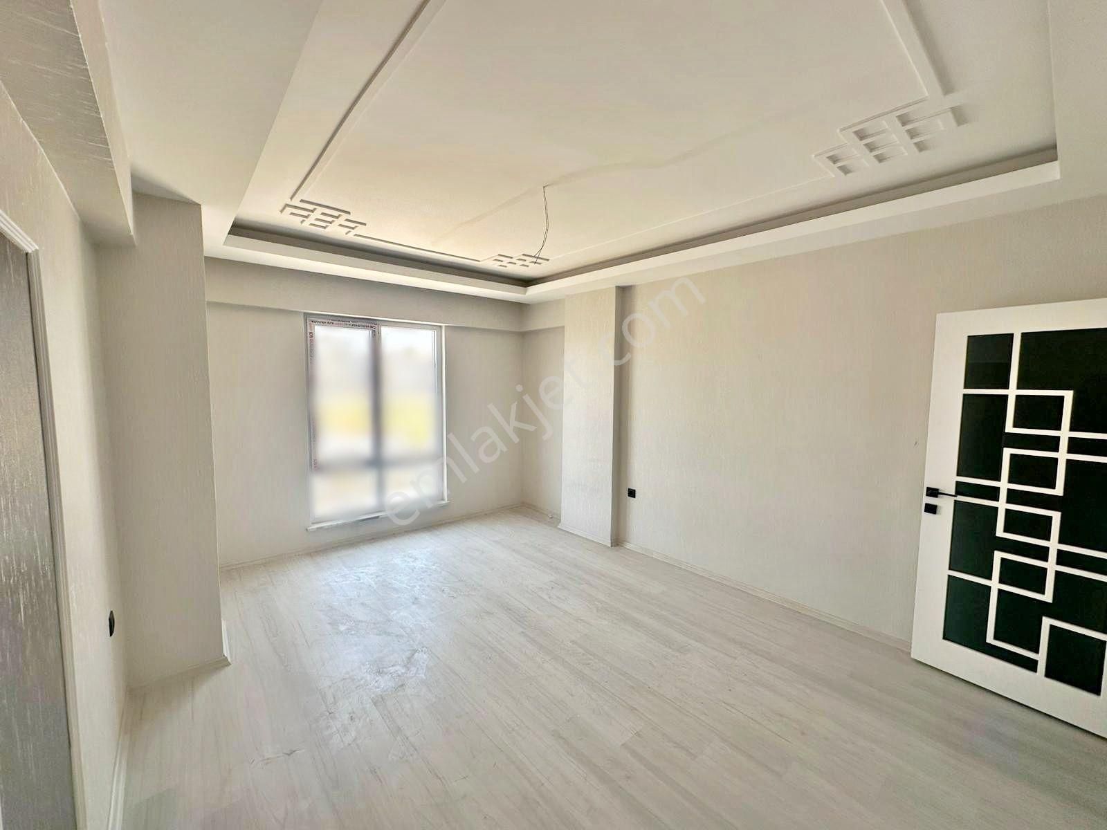 Belkız'da Cadde Üzeri Sıfır !yemek Odalı Cam Balkonlu U.lüx3.5+1 - Görsel 14