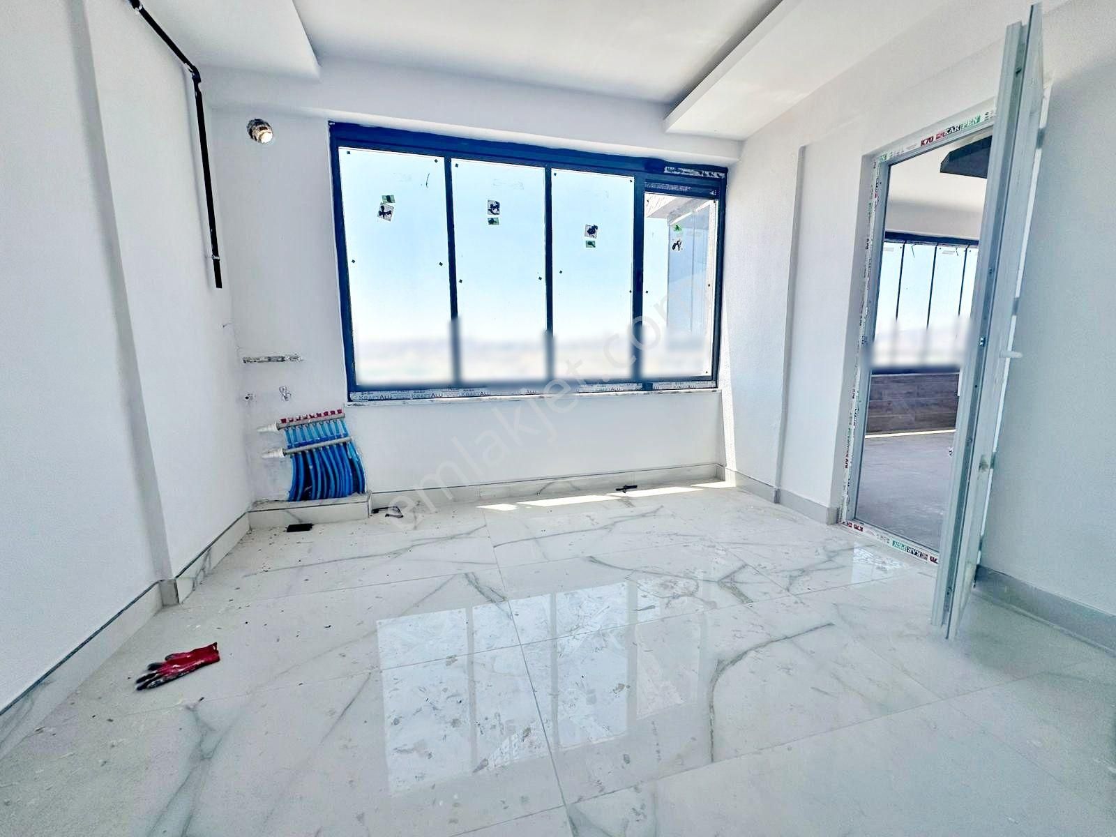 Belkız'da Cadde Üzeri Sıfır !yemek Odalı Cam Balkonlu U.lüx3.5+1 - Görsel 4