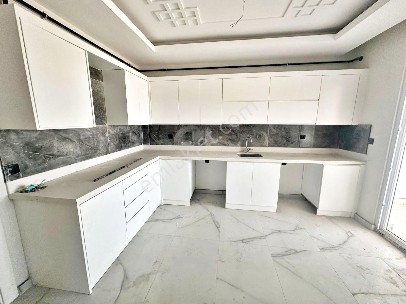 Belkız'da Cadde Üzeri Sıfır !yemek Odalı Cam Balkonlu U.lüx3.5+1 - Görsel 2