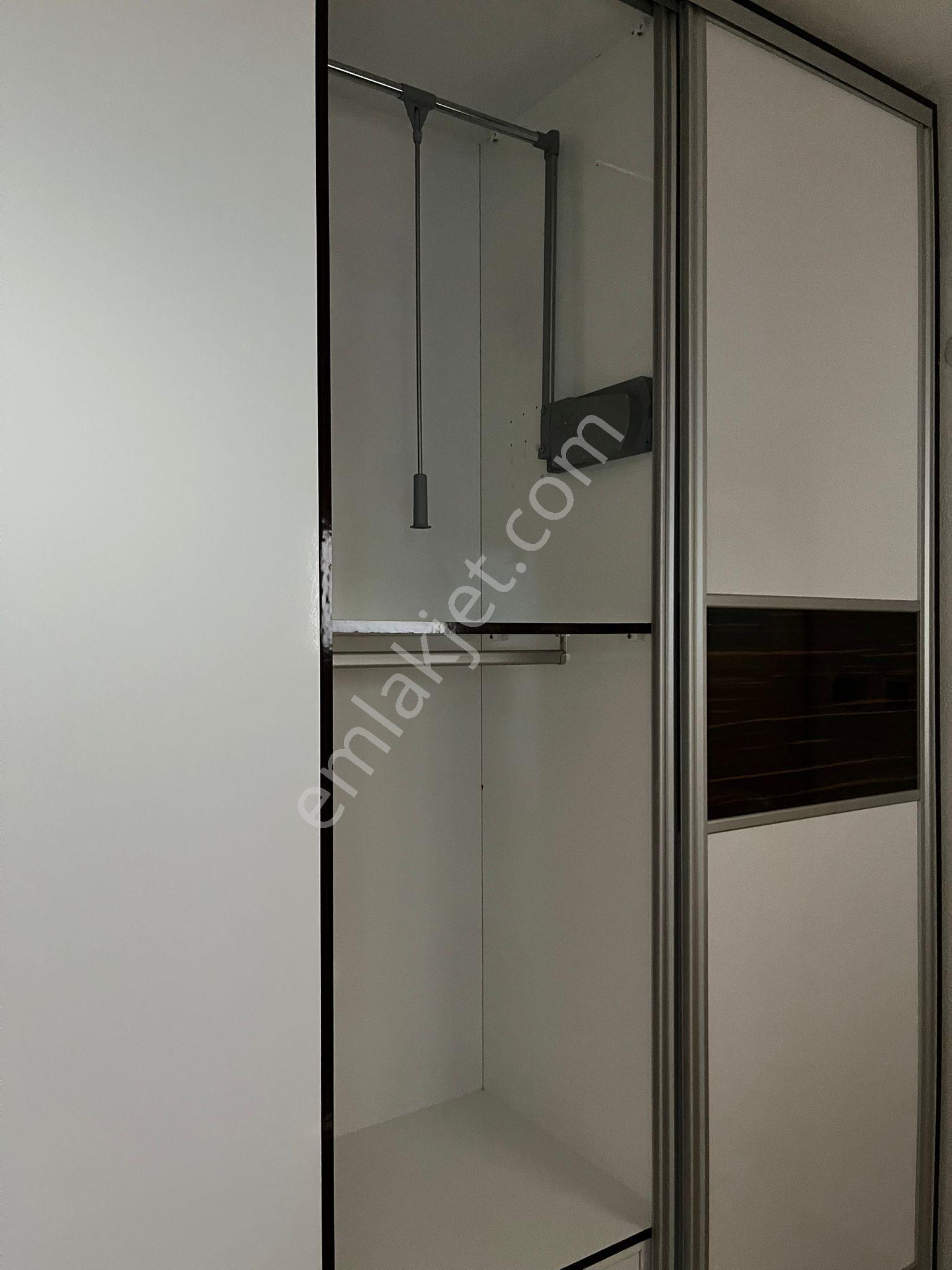 Kafeler Cad. Nezih Site İçi 120 M² Aydınlık 3+1 Tadilatlı + Depo - Görsel 18