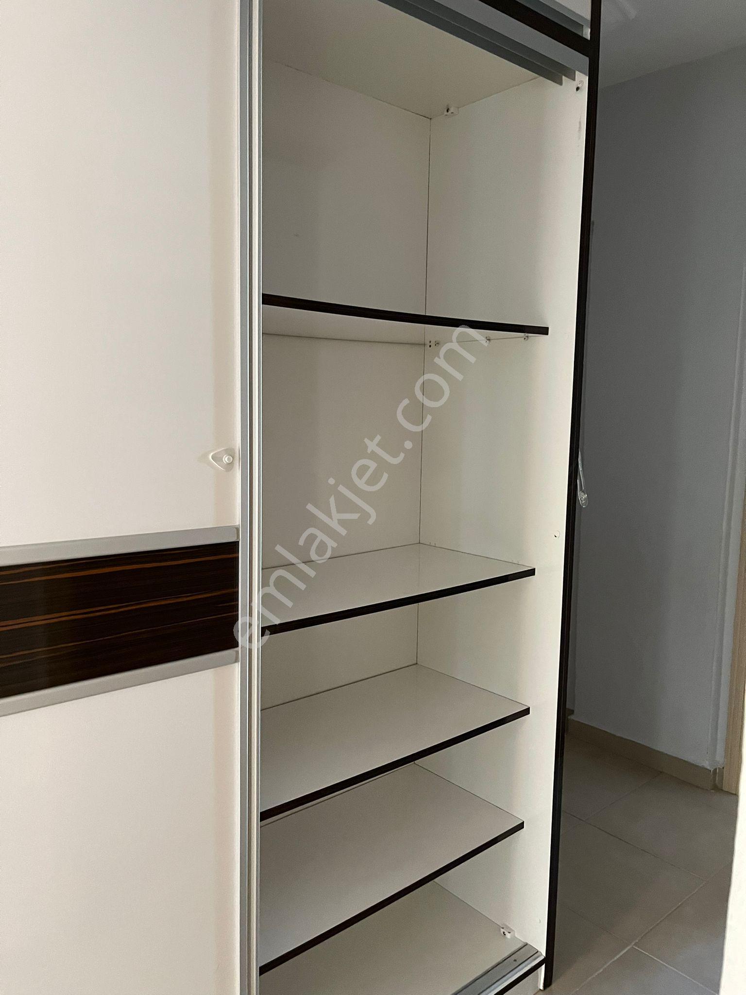 Kafeler Cad. Nezih Site İçi 120 M² Aydınlık 3+1 Tadilatlı + Depo - Görsel 19