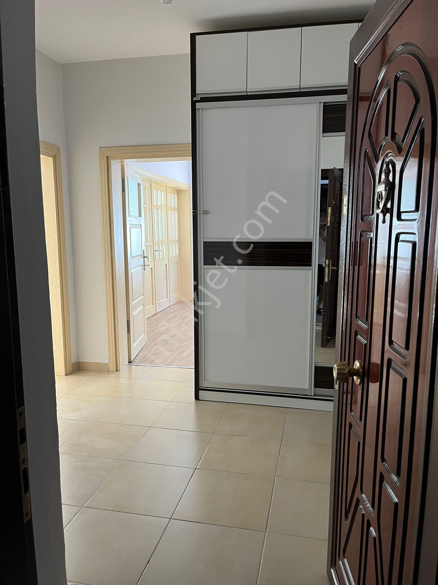 Kafeler Cad. Nezih Site İçi 120 M² Aydınlık 3+1 Tadilatlı + Depo - Görsel 10