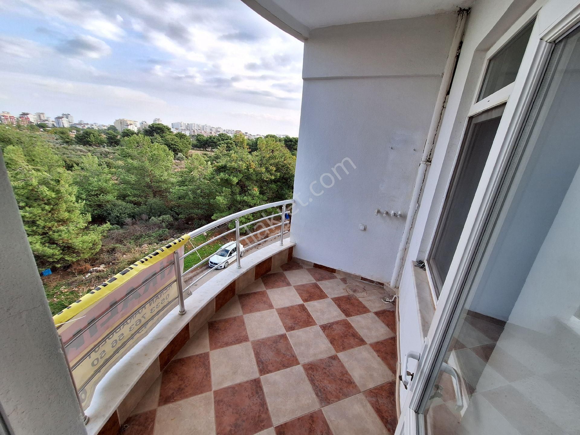 Antalya Konyaaltı Akkuyu Mahallesinde Doğalgaz Kombili Ara Katta 3+1daire - Görsel 26