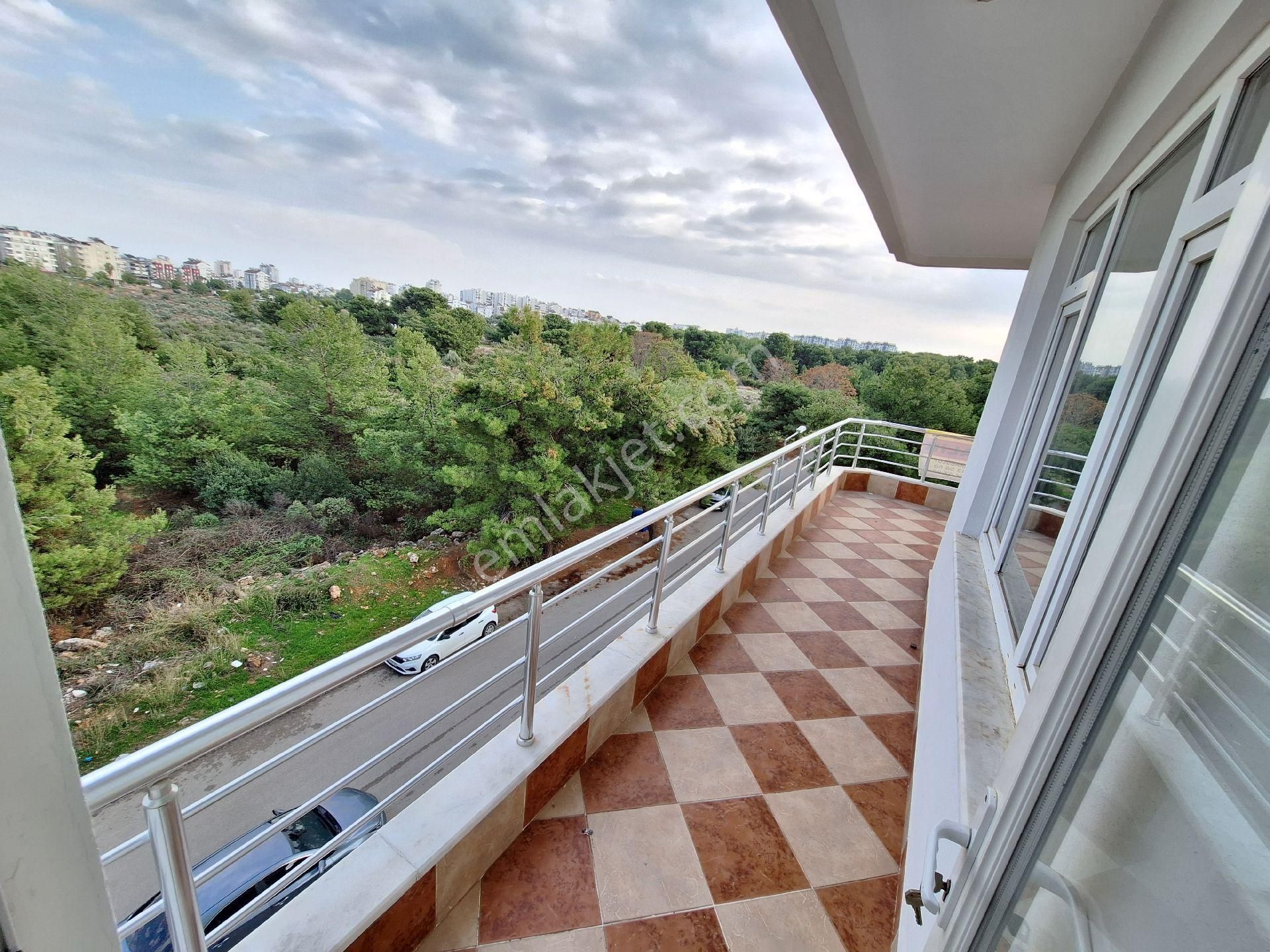 Antalya Konyaaltı Akkuyu Mahallesinde Doğalgaz Kombili Ara Katta 3+1daire - Görsel 10