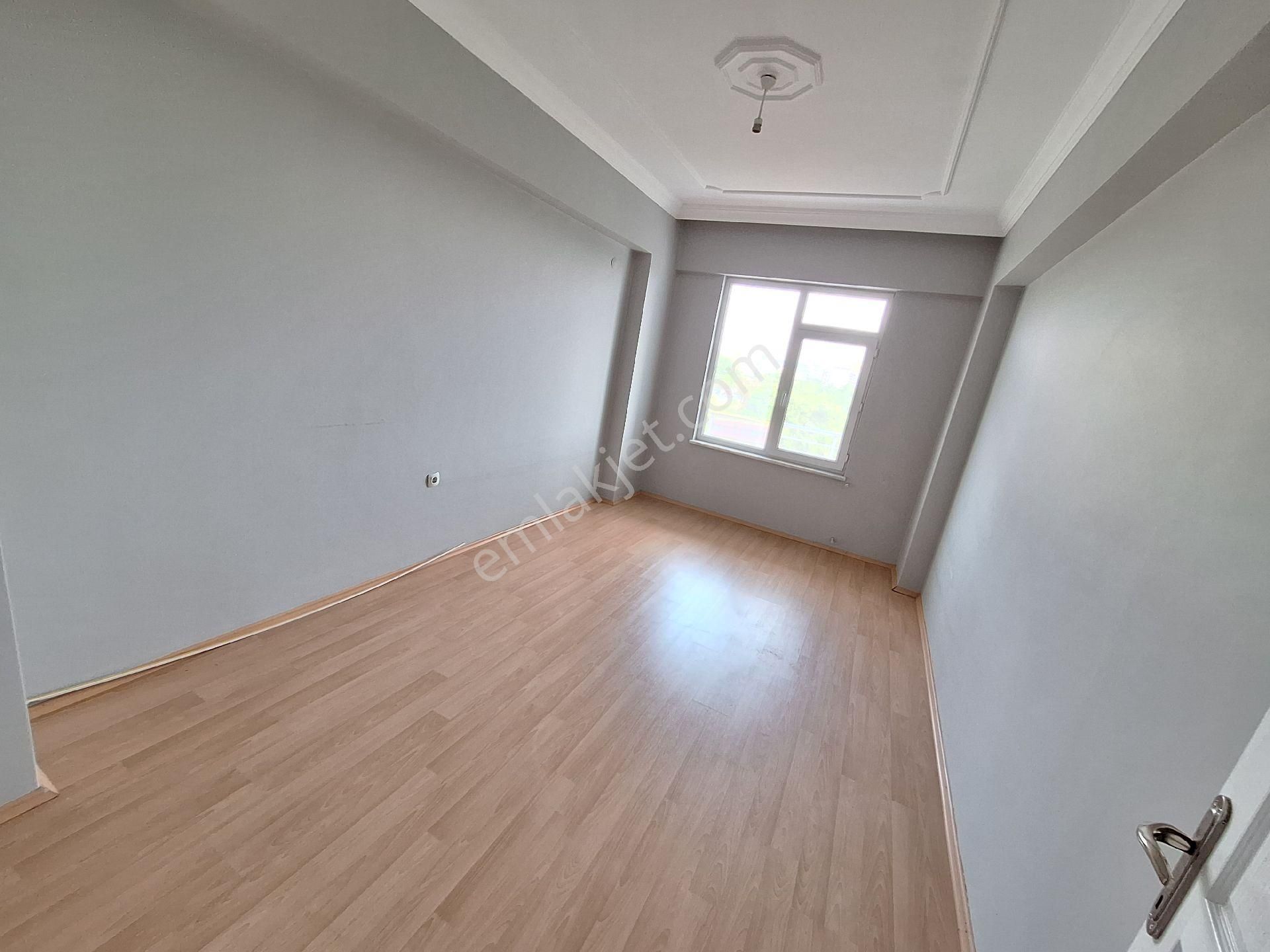 Antalya Konyaaltı Akkuyu Mahallesinde Doğalgaz Kombili Ara Katta 3+1daire - Görsel 19