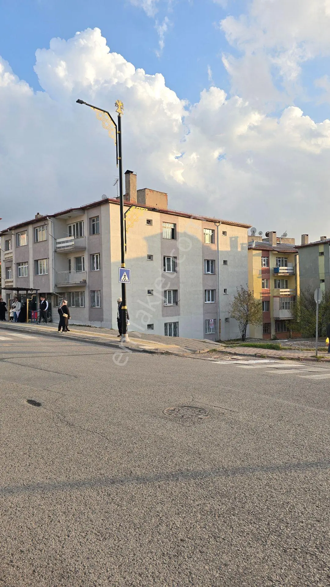 Sivas Merkez Emek Mah. Satılık 3+1 Daire