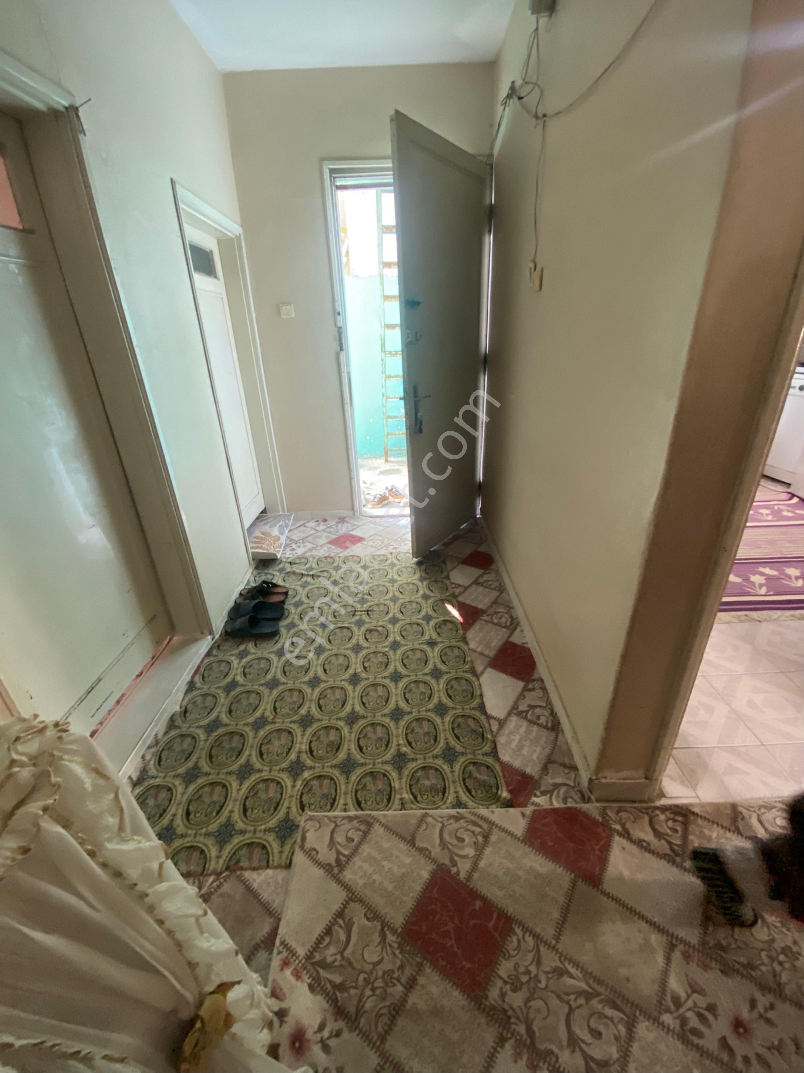 Yeşilevler De Altı Dükkan Üstü 3+1 Daire Satılık Müstakil Ev - Görsel 16