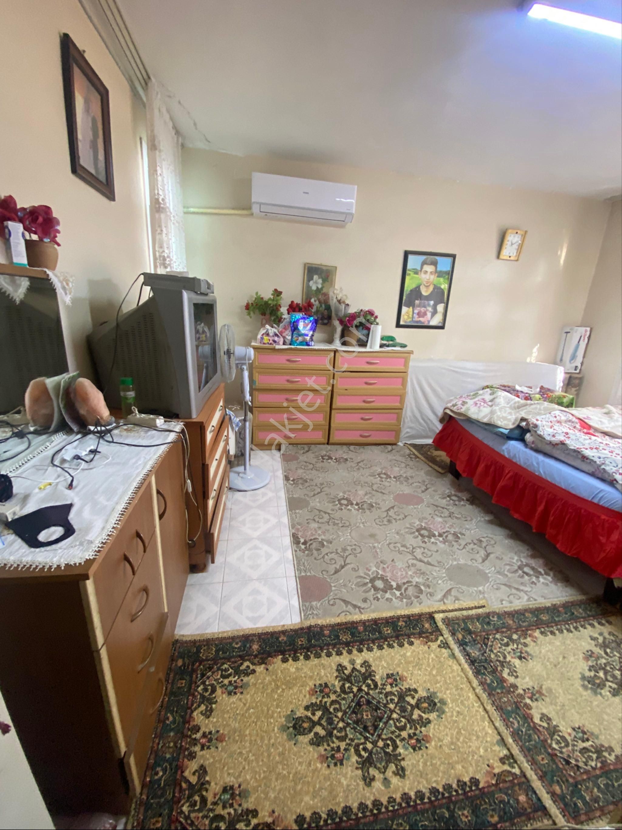 Yeşilevler De Altı Dükkan Üstü 3+1 Daire Satılık Müstakil Ev - Görsel 19