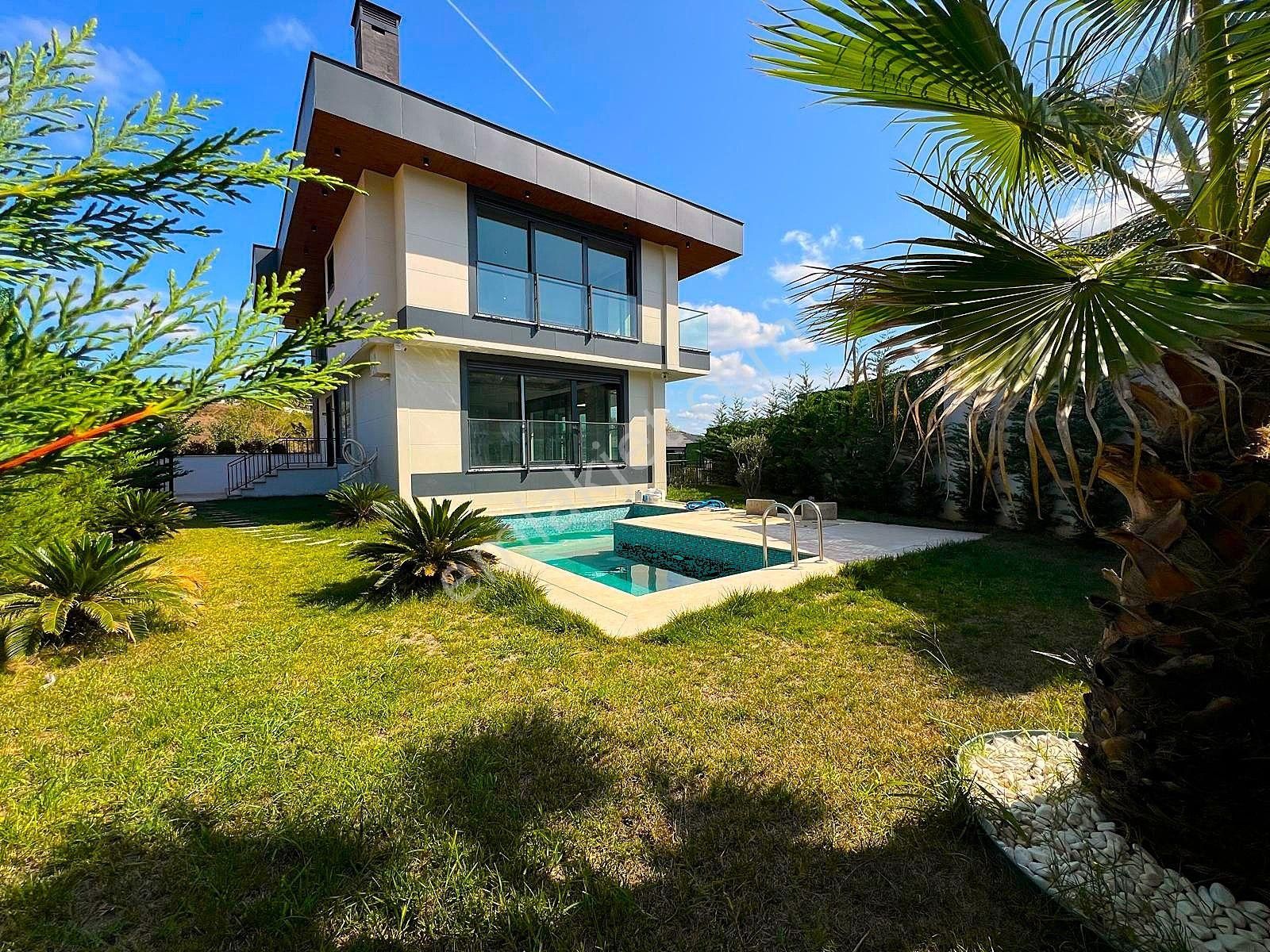 Şile Çavuş'ta Sıfır Villa