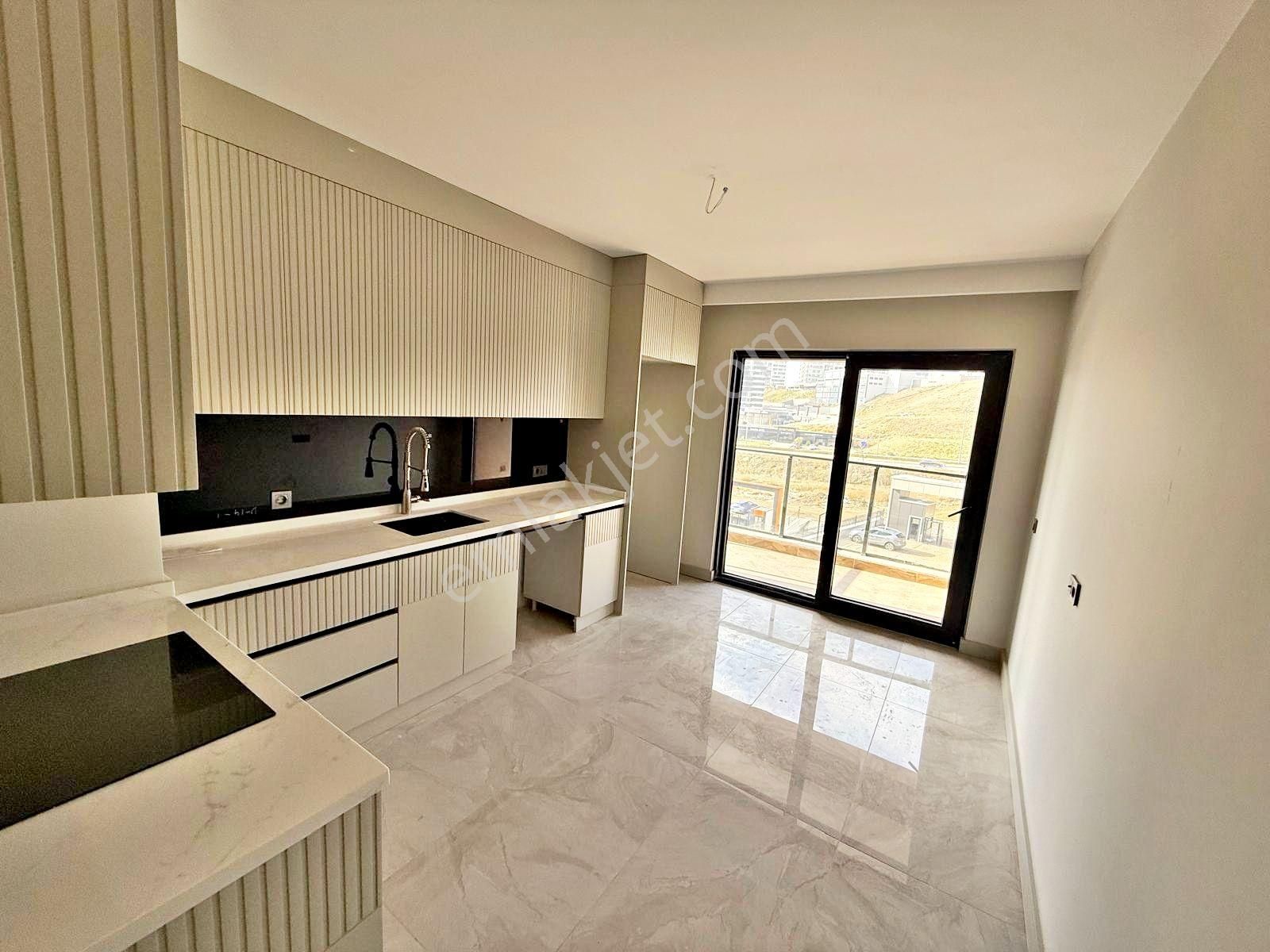 Batıkent Çakırlarda G.odalı E.banyolu Oturuma Hazır "sıfır 2+1"_