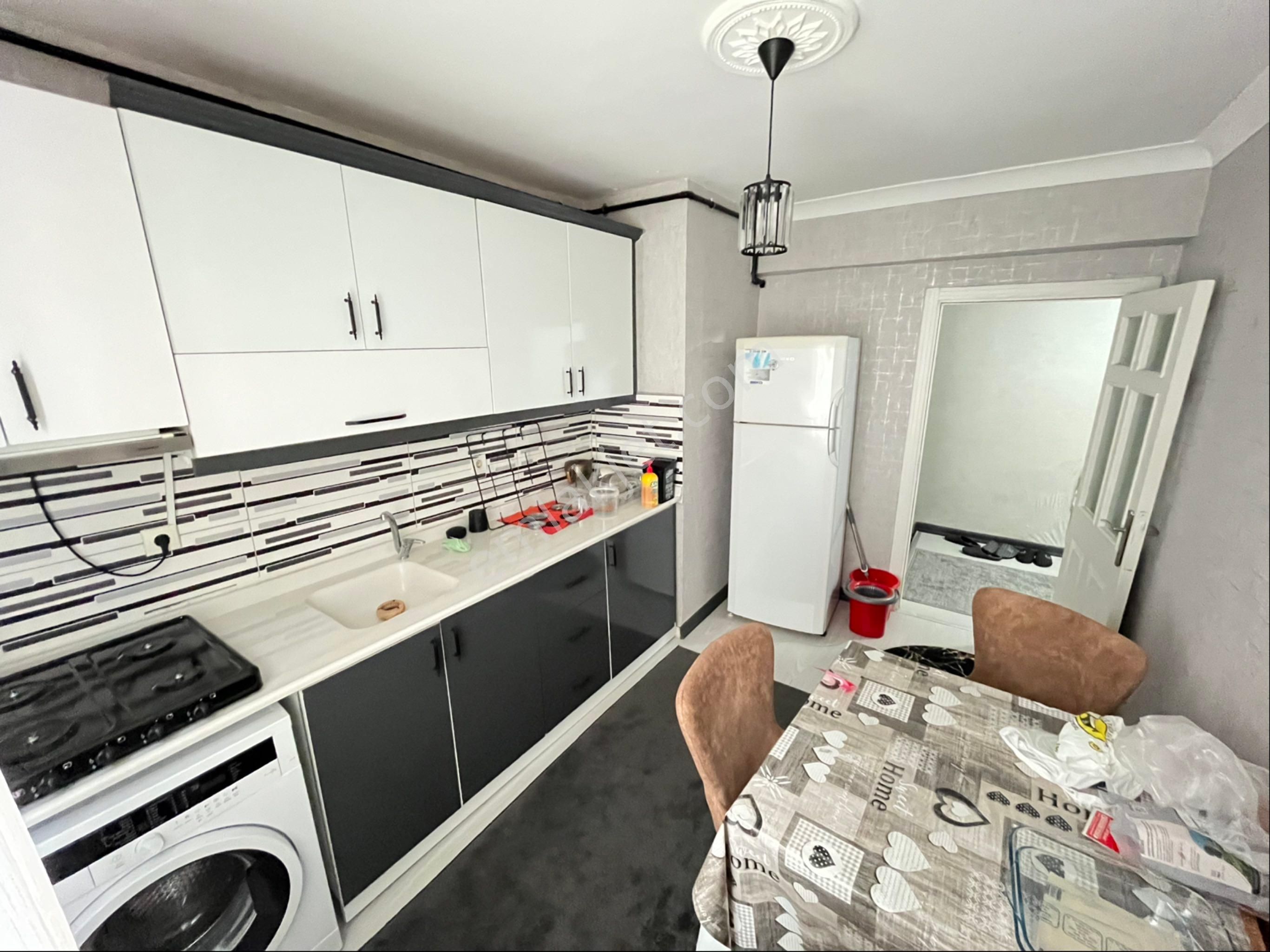 Tekin Emlaktan Cadde Üstü Full Yapılı Eksiksiz Kefilsiz Şartsız Eşyalı Kiralık Daire !!!! - Görsel 11