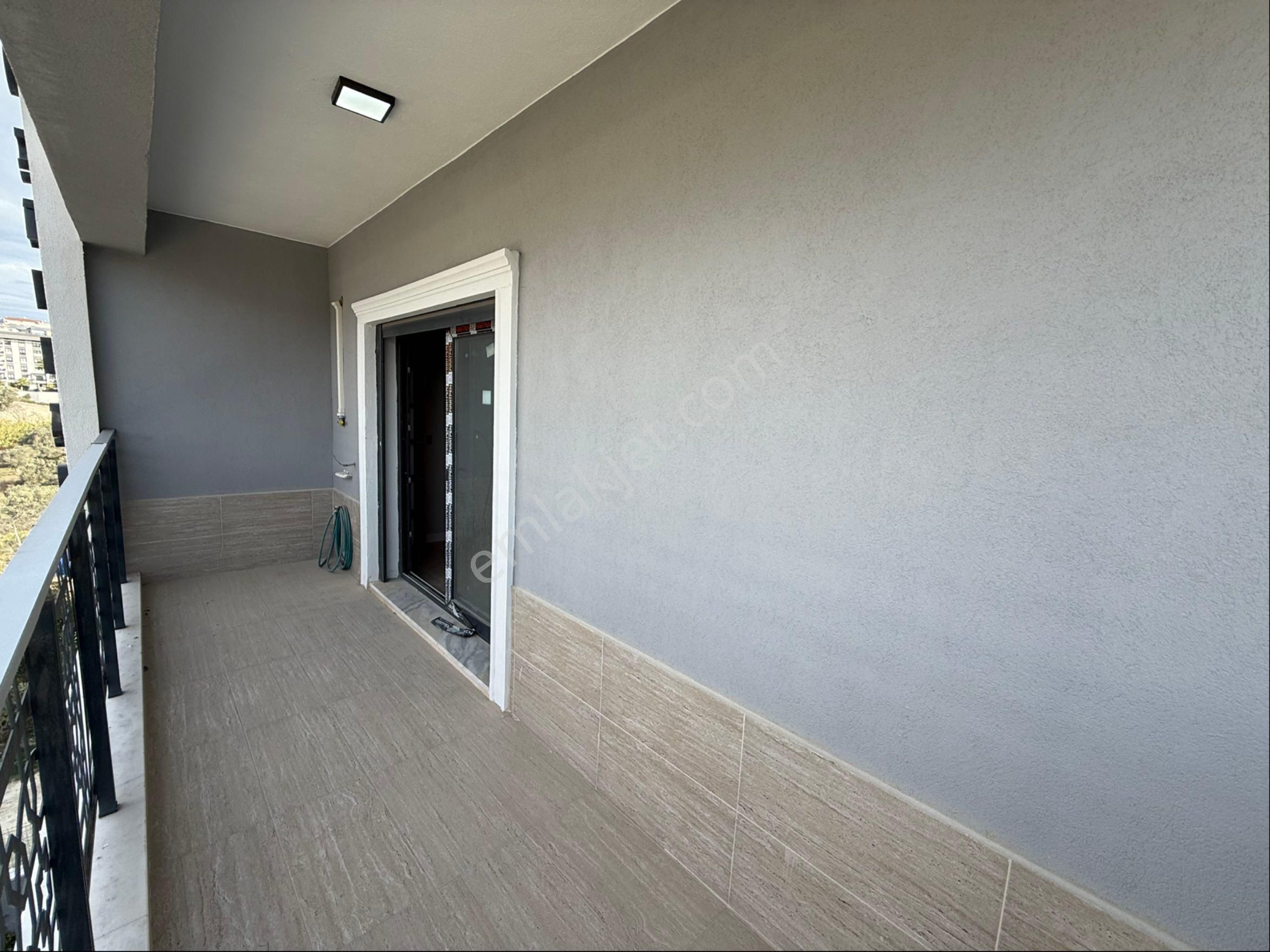 Havuzlu Sitede 3.kat 2+1 Sıfır Daire - Görsel 23