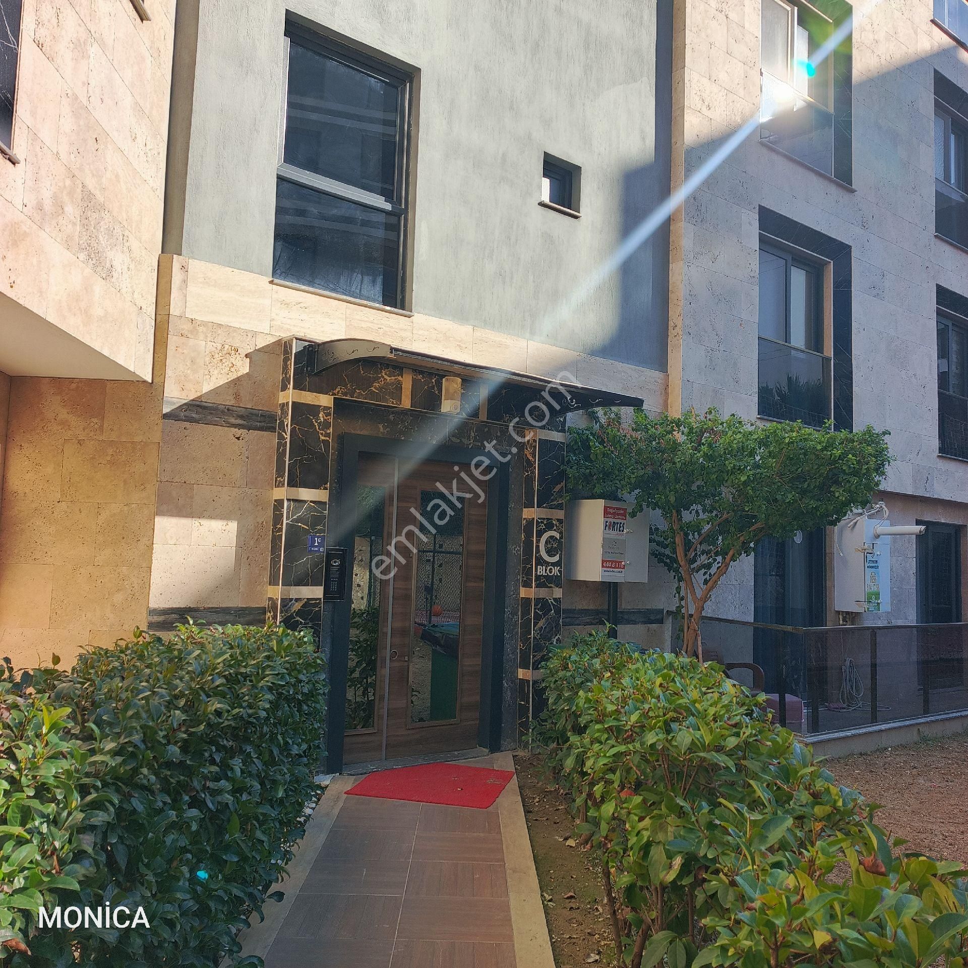 Kuşadası'nda Lux Site İçeresinde 2+1 Satılık Daire - Görsel 3