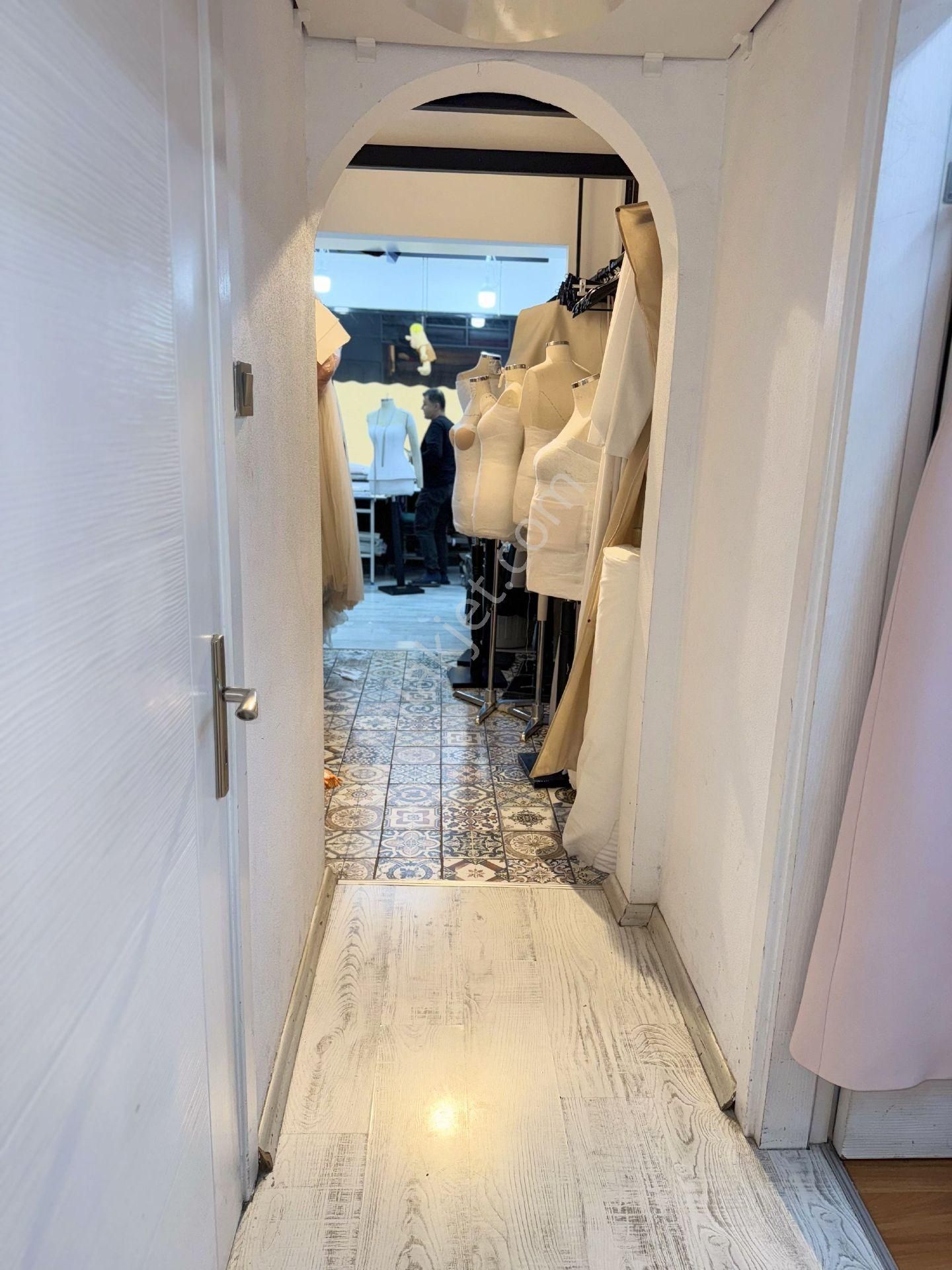 Nişantaşı'nda Mükemmel Konumda, 105m2 Yatırımlık Köşe Showroom - Görsel 22