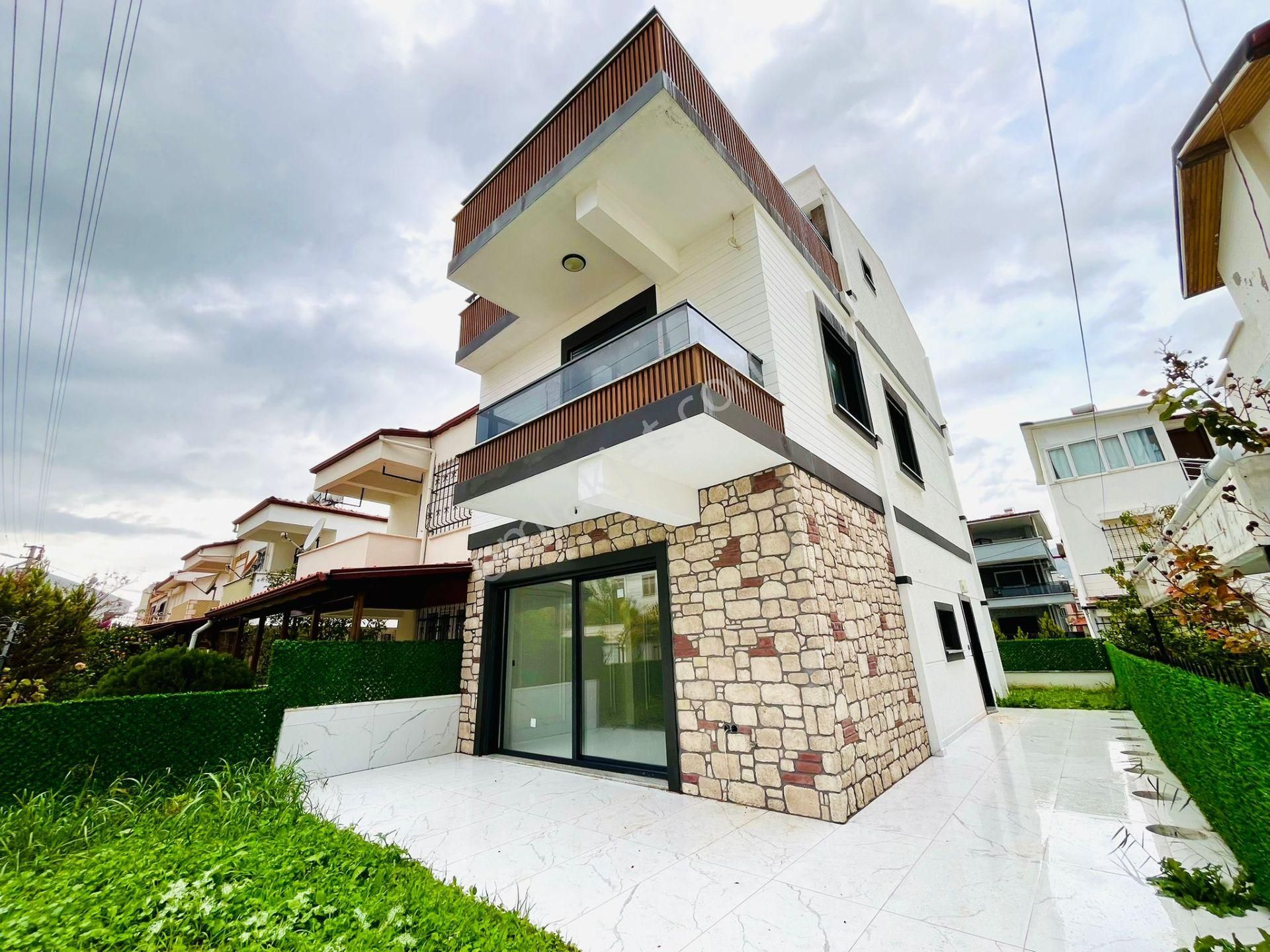 Yükselden Gürede Denize 50 Metre Ultra Lüx Tasarım 4+1 Villa - Görsel 10