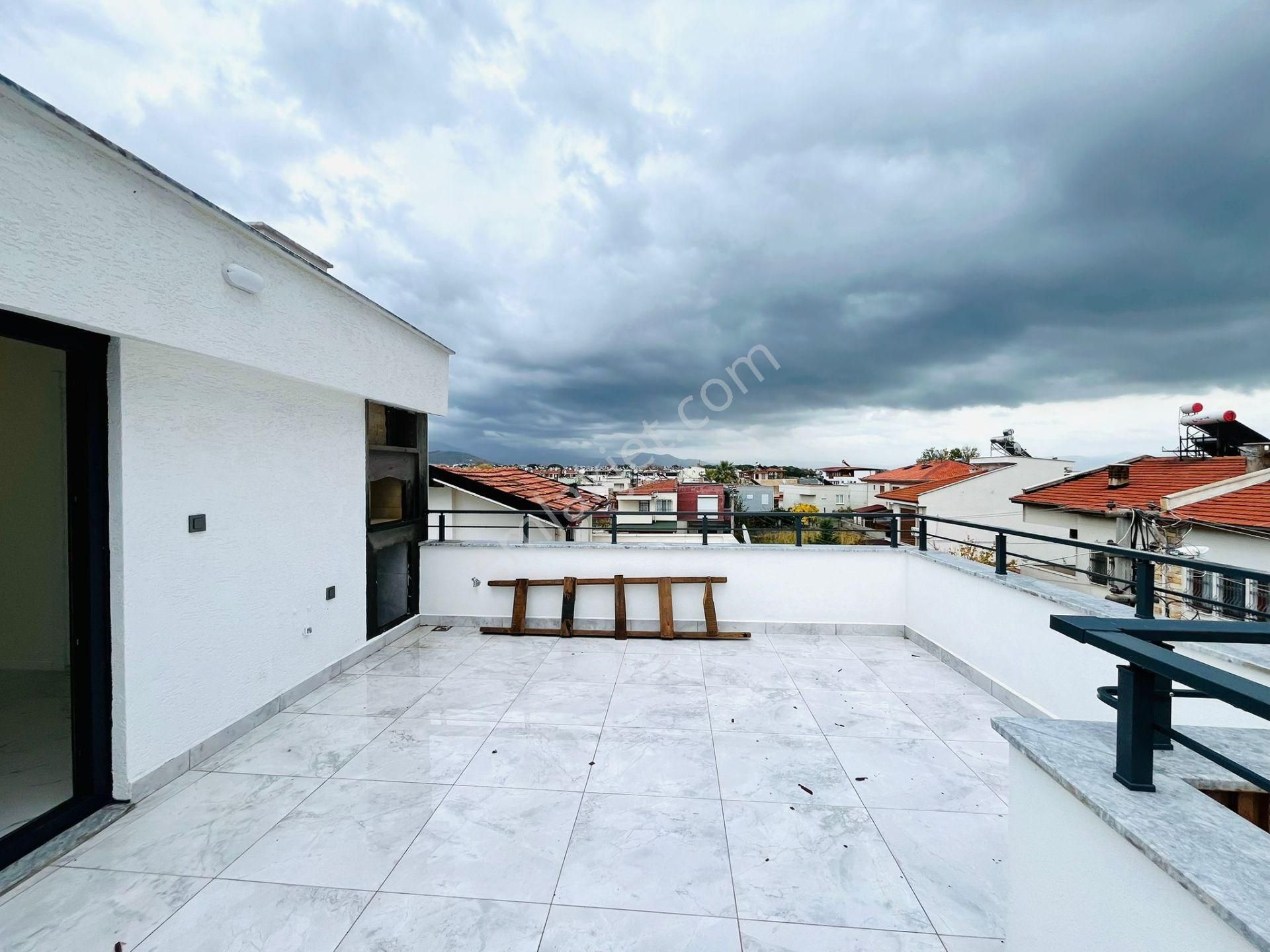 Yükselden Gürede Denize 50 Metre Ultra Lüx Tasarım 4+1 Villa - Görsel 11
