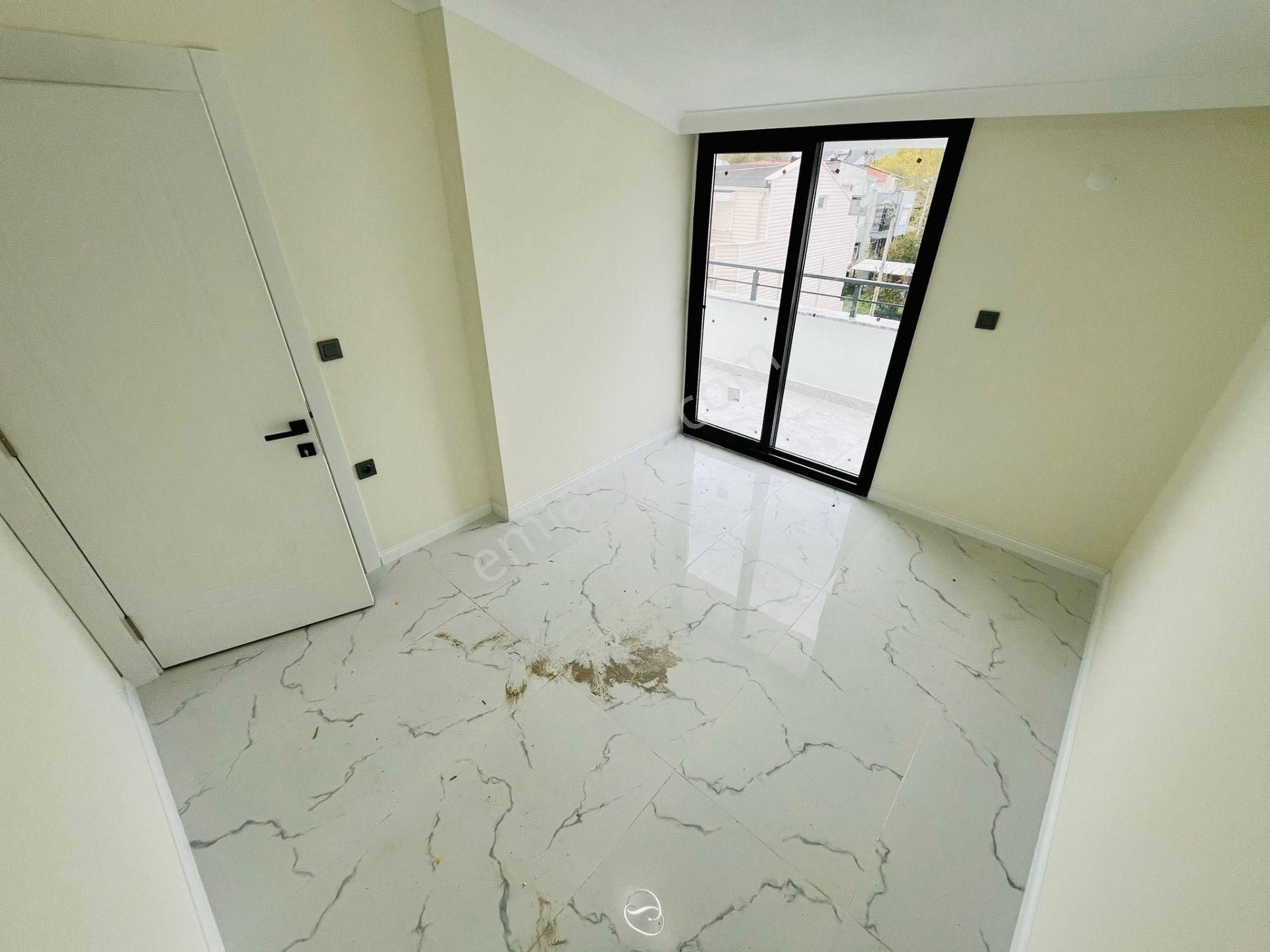 Yükselden Gürede Denize 50 Metre Ultra Lüx Tasarım 4+1 Villa - Görsel 22