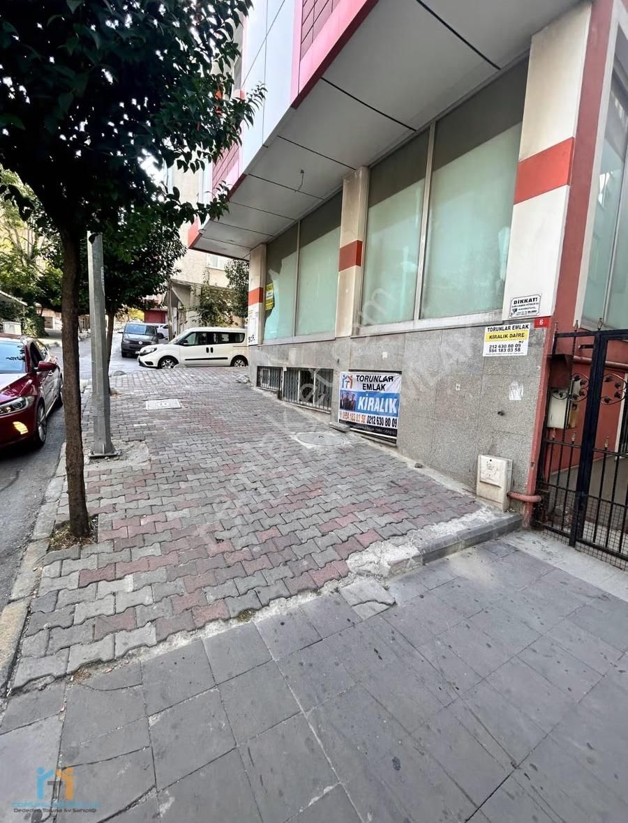 Torunlar Emlak'dan Merkezi Konum İskanlı Depolu Kiralık Dükkan - Görsel 2