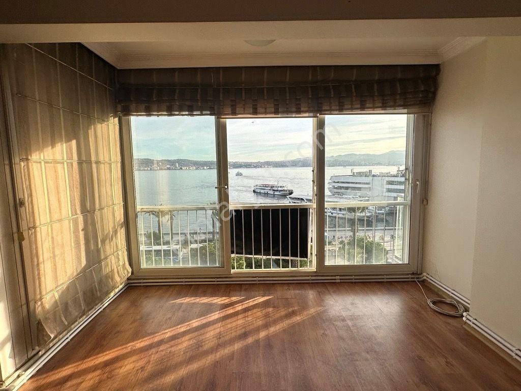 Karşıyaka Kiralık 3+1 Yalı Dairesi - Görsel 2