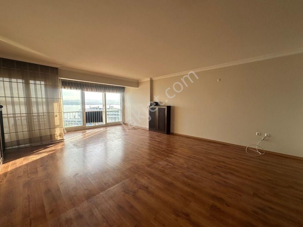 Karşıyaka Kiralık 3+1 Yalı Dairesi - Görsel 19