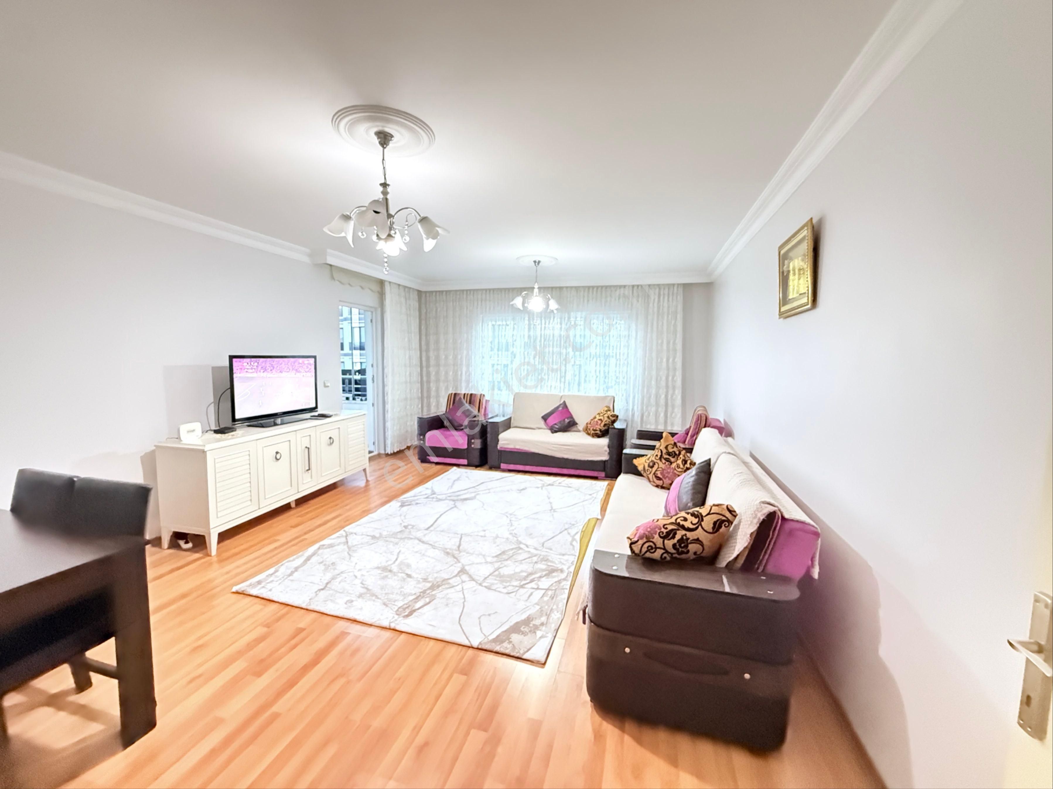 Sefaköy İnönü Mahallesi Satılık 3 + 1 Site İçi - Görsel 3