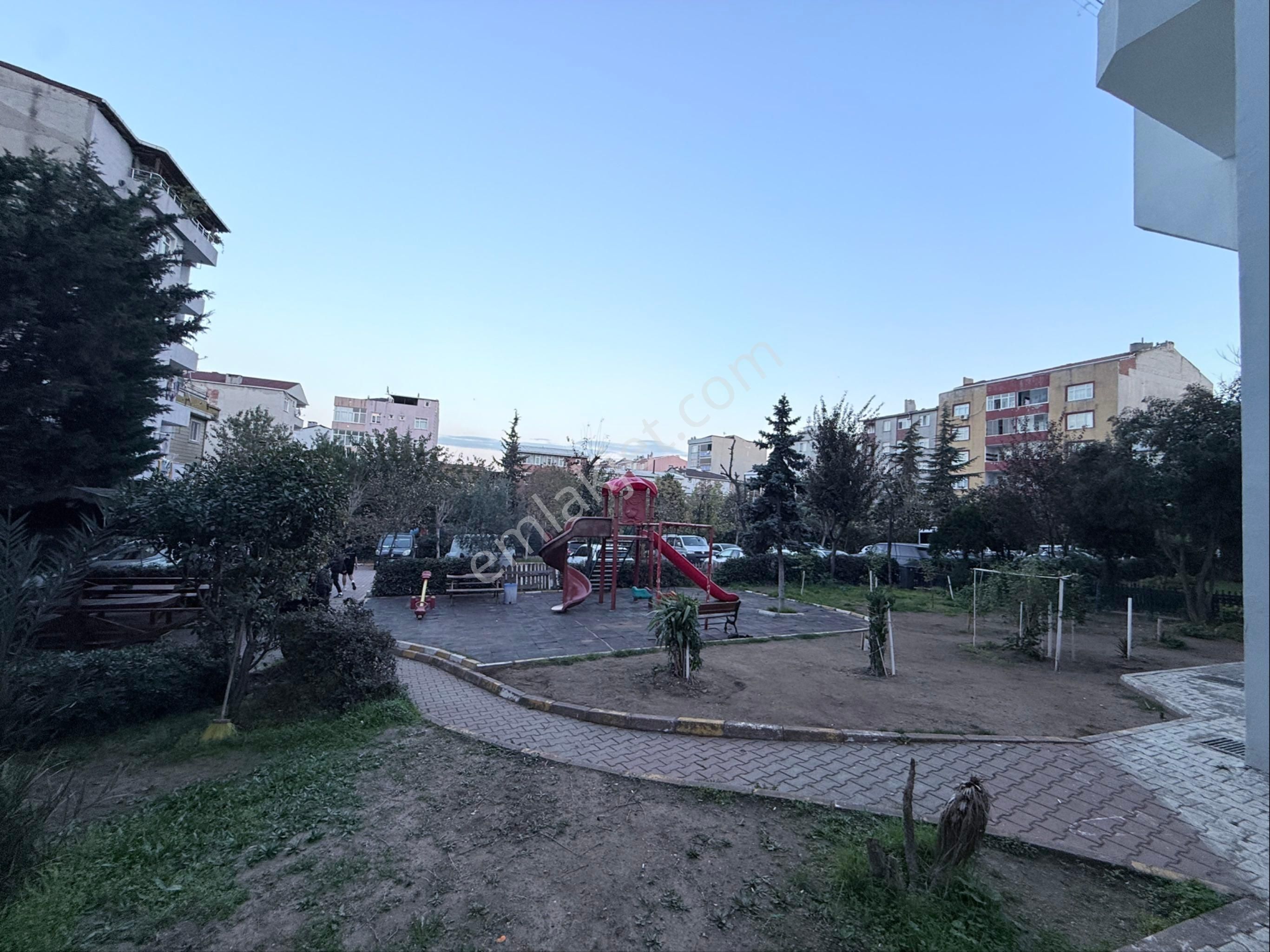 Sefaköy İnönü Mahallesi Satılık 3 + 1 Site İçi - Görsel 12