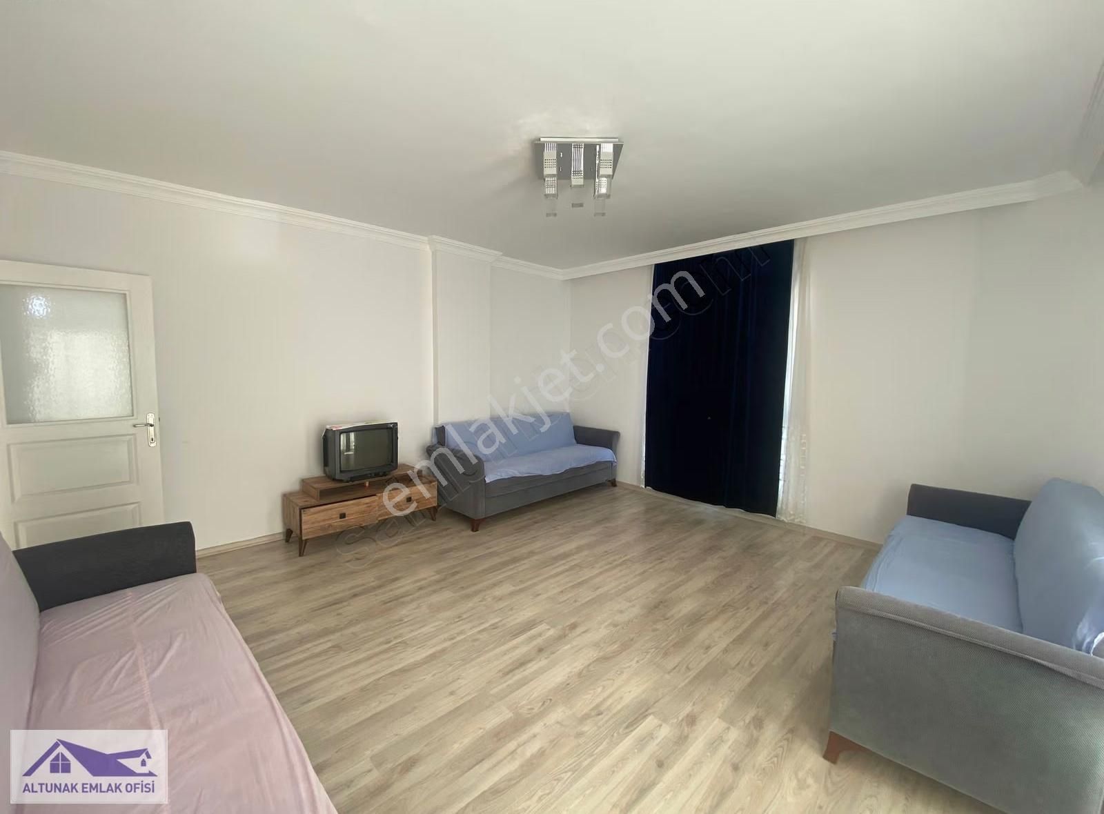 İskele Merkezde Deniz Manzaralı 3+1 Daire - Görsel 9