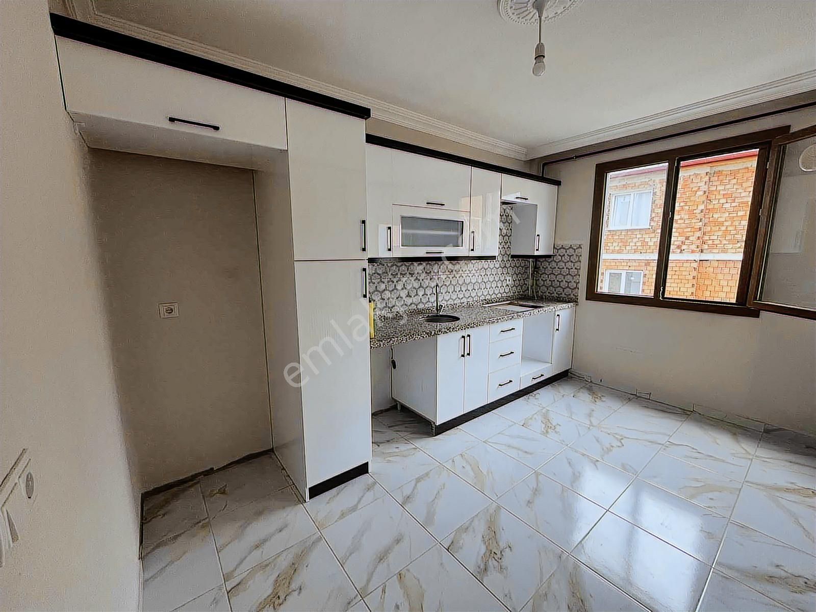 Okullar Bölgesinde Kiralık 3+1 Doğalgazlı Daire - Görsel 13