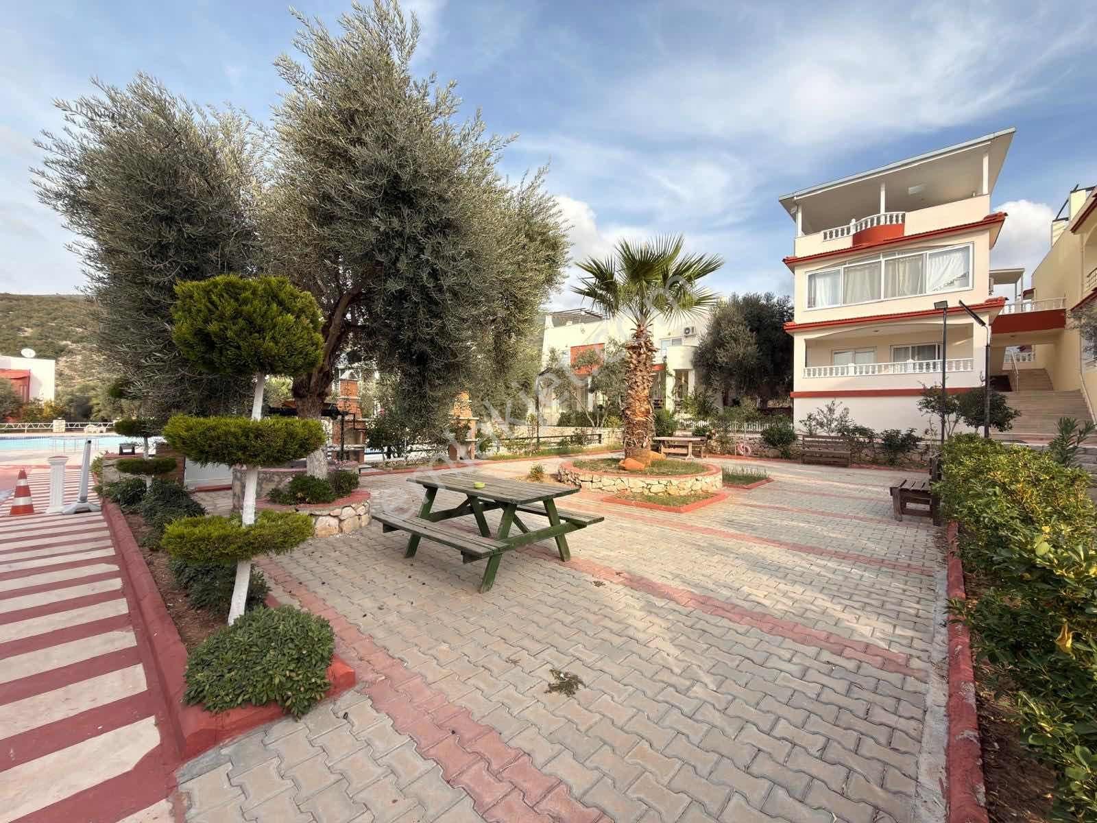 Didim Akbük Olive Garden Sitesi 3+1 Havuzlu Tam Müstakil Villa - Görsel 17