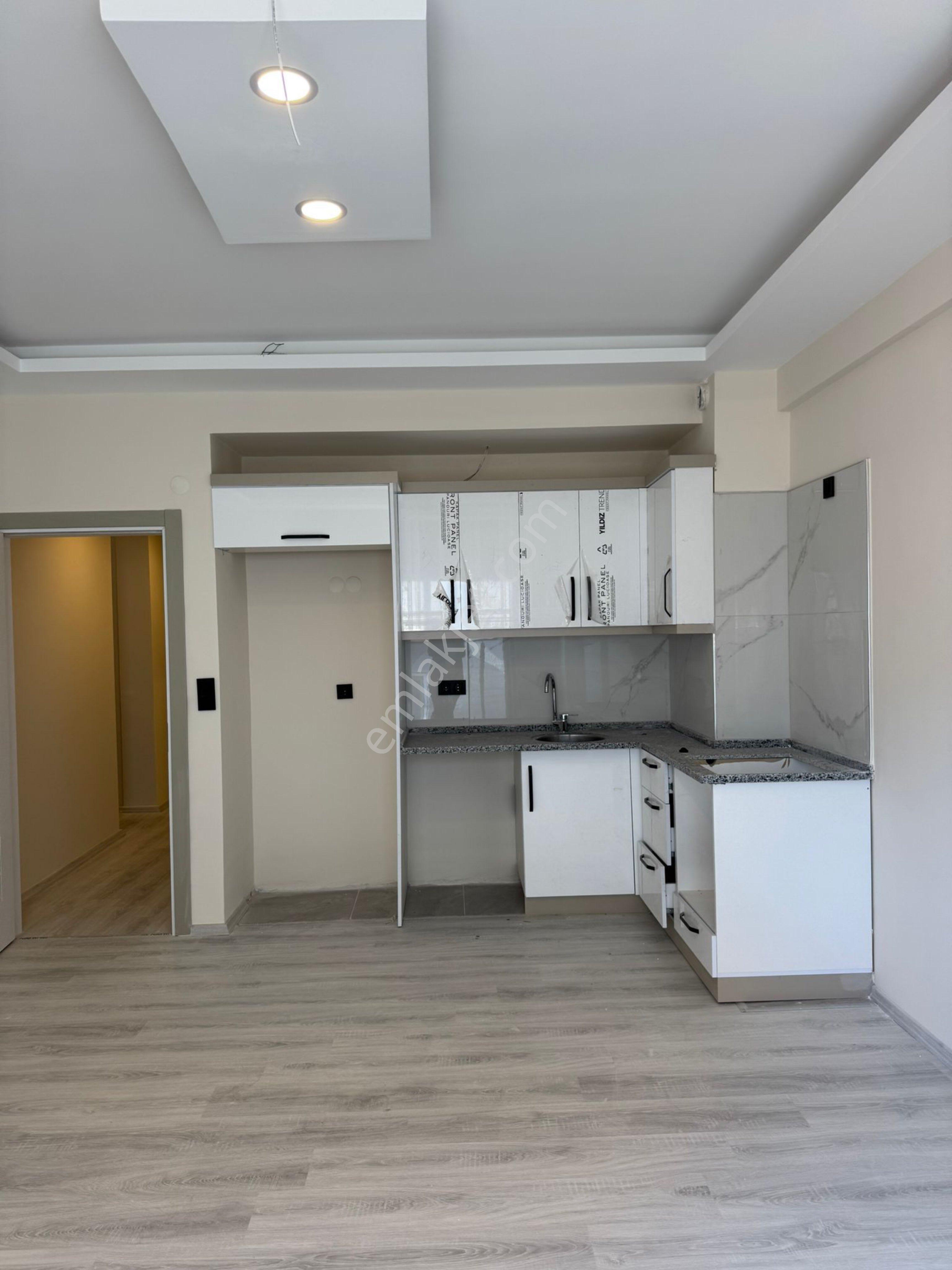 Kuşadası Davutlar'da 3+1 Merkezi Konumda Satılık Çatı Dubleks Daire - Görsel 2