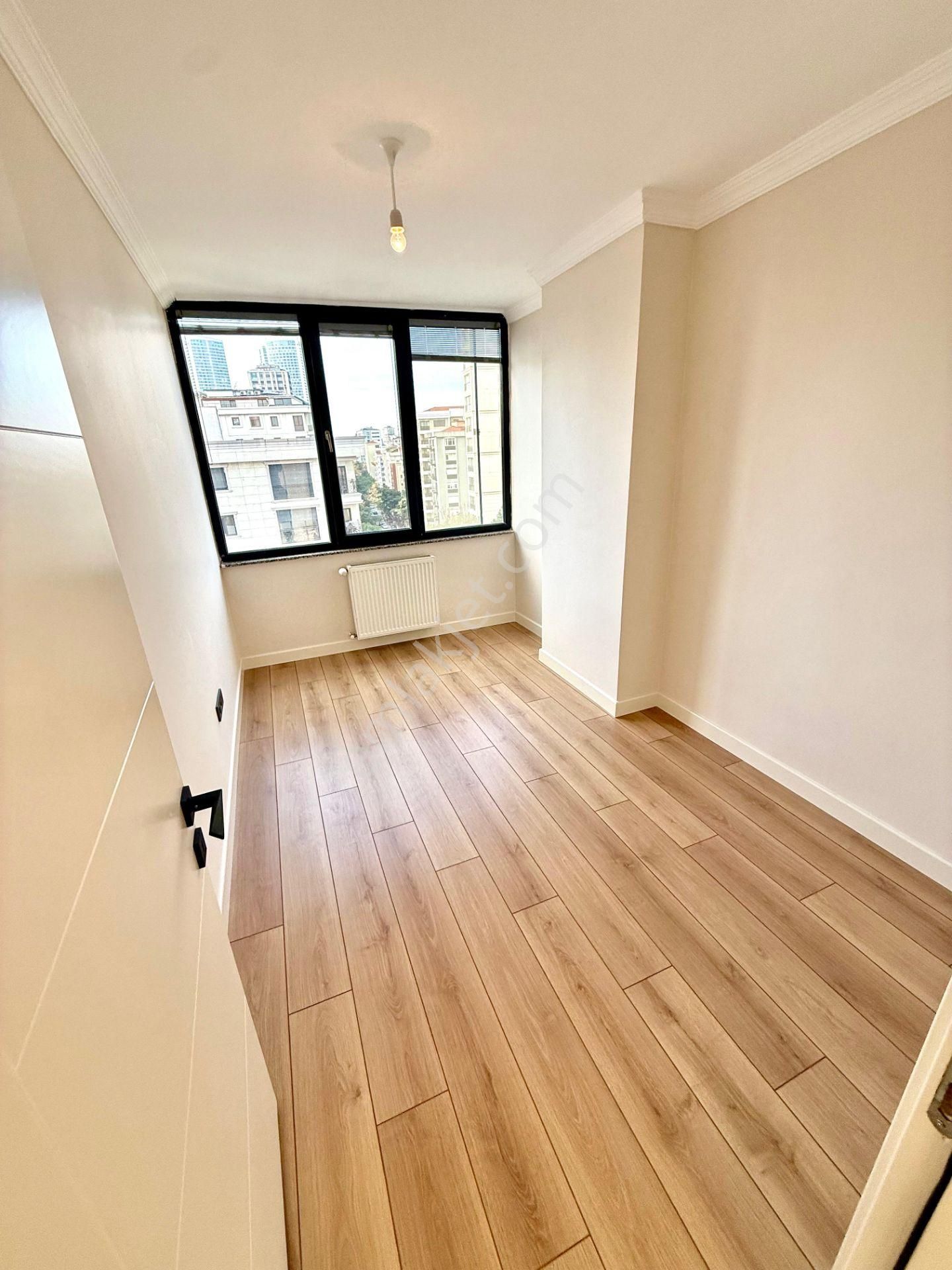 Konut Ve Ticari'den Göztepe'de Kısmi Deniz Manzaralı Satılık 2+1 Daire - Görsel 13