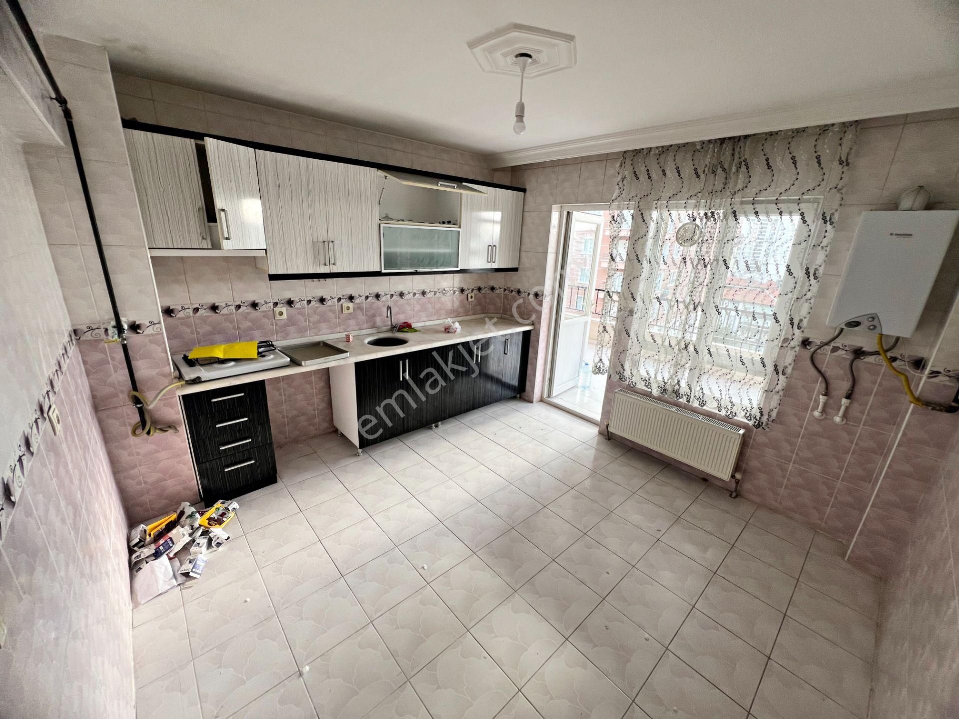 Cihandan Barıştepe Mah Demirdağ Cadde Üzeri Kiralık 3+1 Daire - Görsel 4