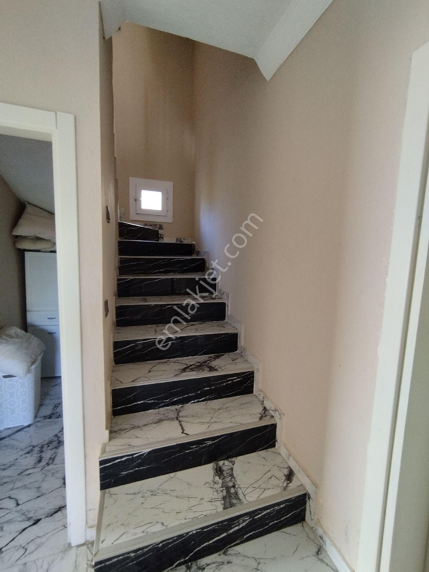 Bodrum Bağla Aytur Sitesinde Satılık 3 Katlı Manzaralı Villa - Görsel 29