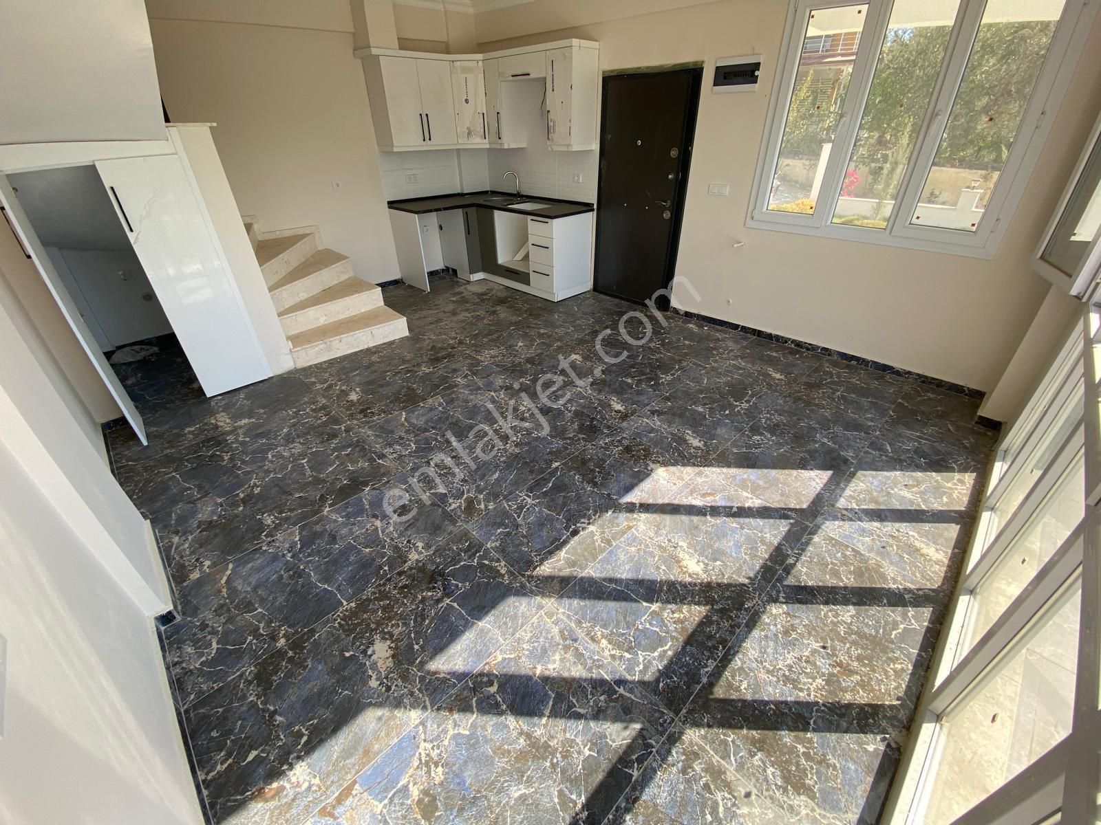 Maliyetine Açil Satılık 3+1 Villa - Görsel 32