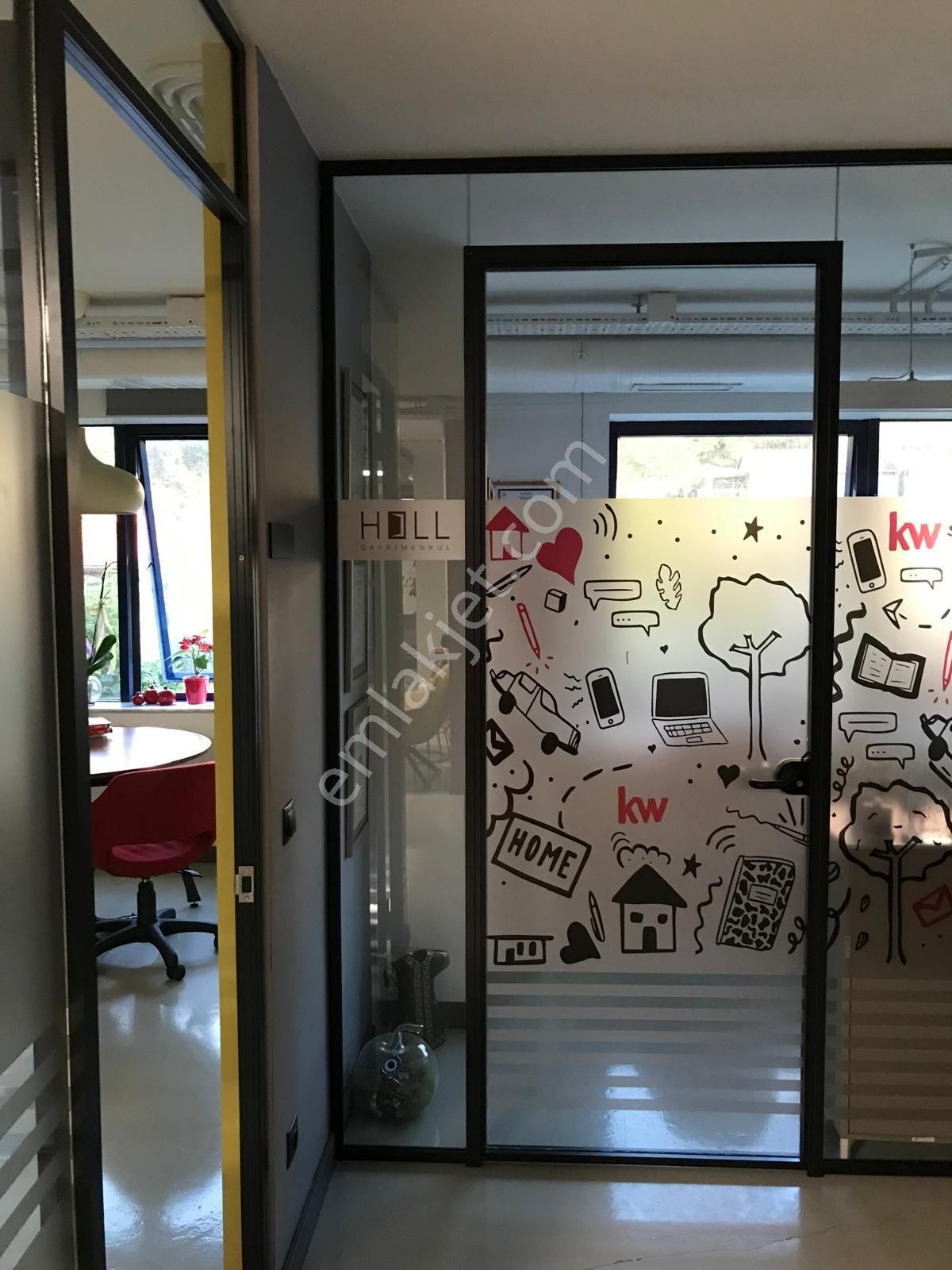 İstinye Abc Plaza'da 19 Bölmeli Tek Kat Kiralık Ofis - Görsel 4